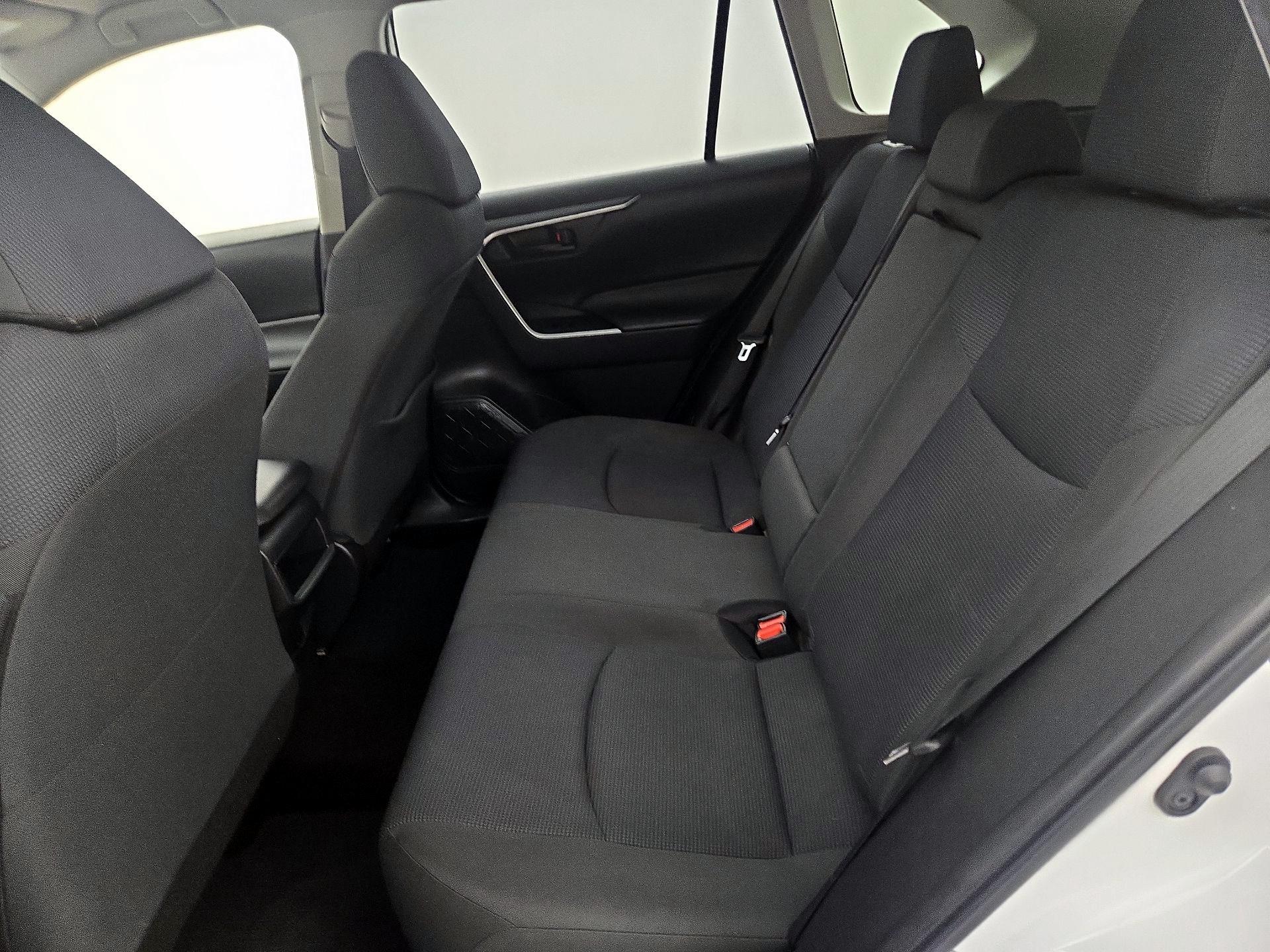 Thumbnail: 2019 Toyota RAV4 - 19