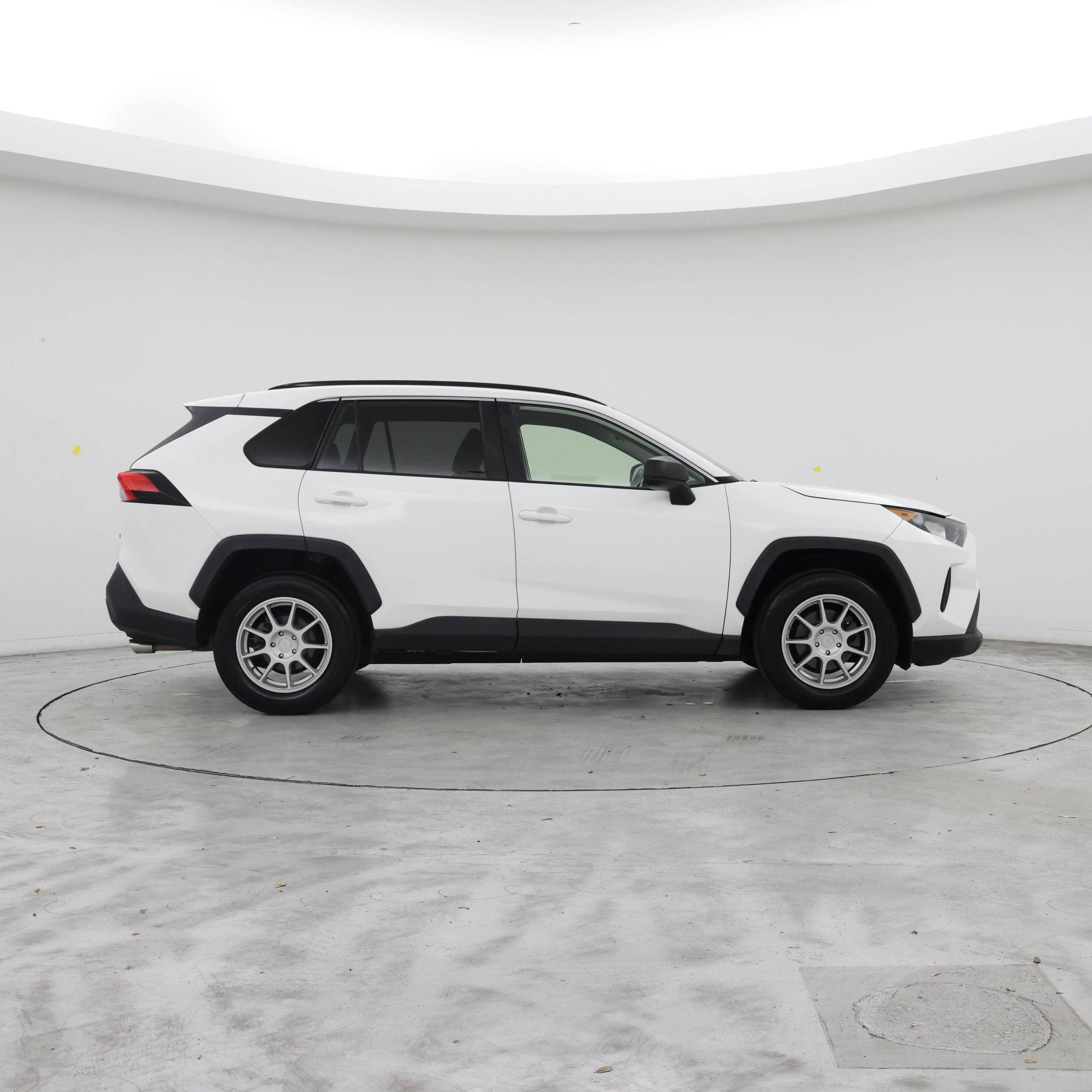 Thumbnail: 2019 Toyota RAV4 - 7