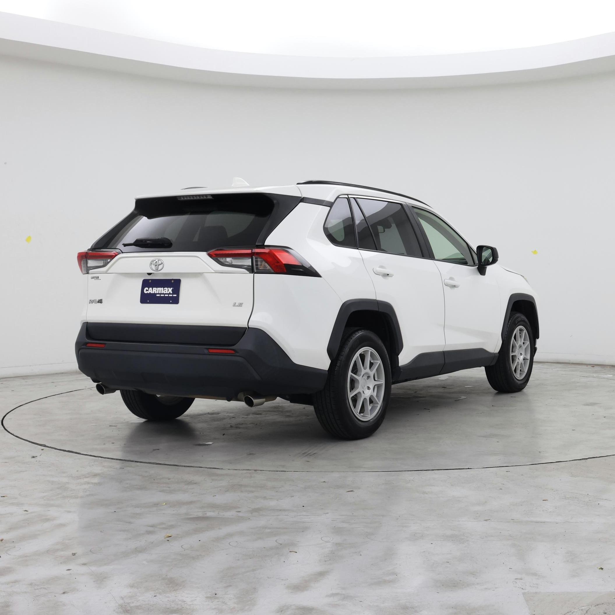 Thumbnail: 2019 Toyota RAV4 - 8