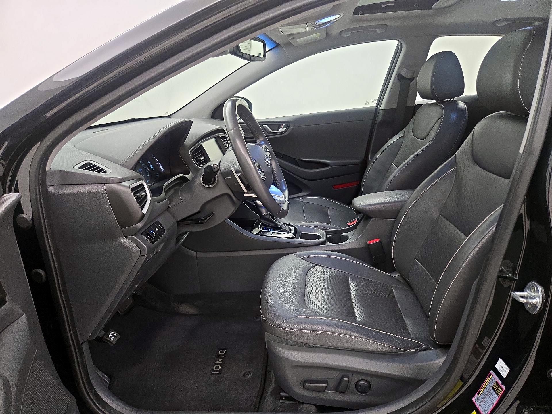 Thumbnail: 2018 Hyundai Ioniq - 11