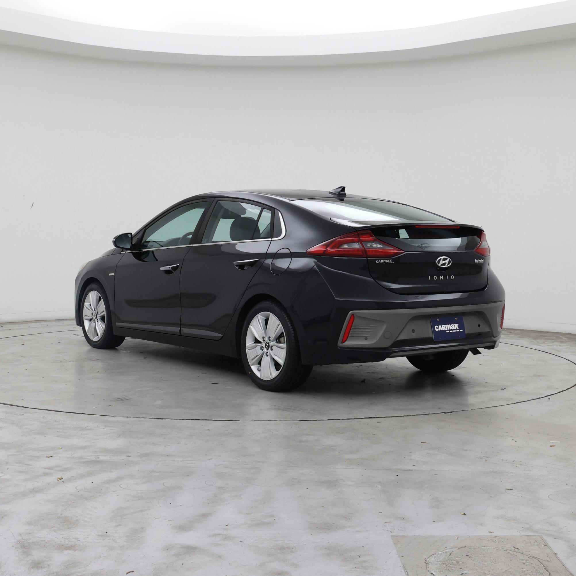 Thumbnail: 2018 Hyundai Ioniq - 2