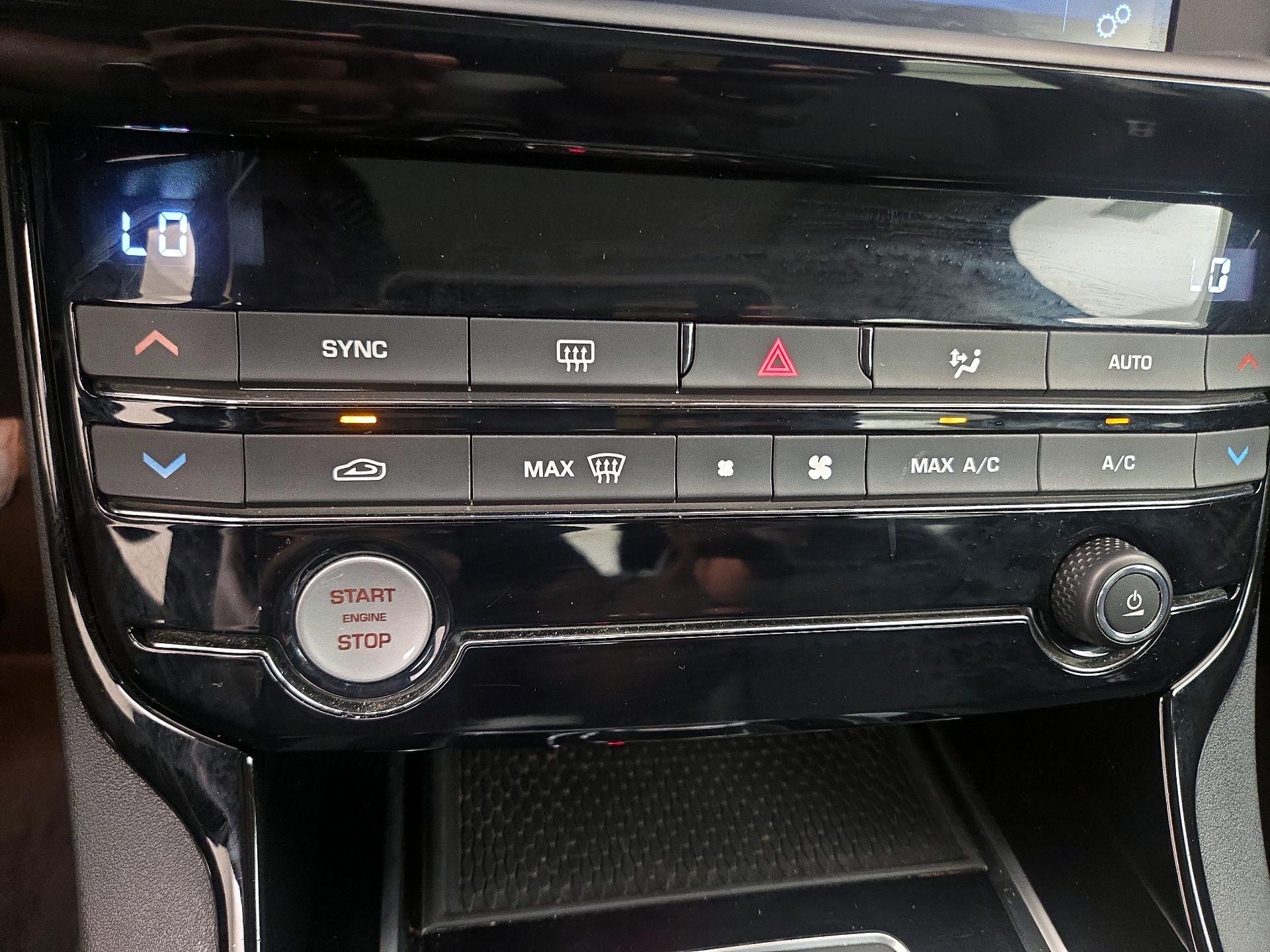 Thumbnail: 2018 Jaguar XE - 16