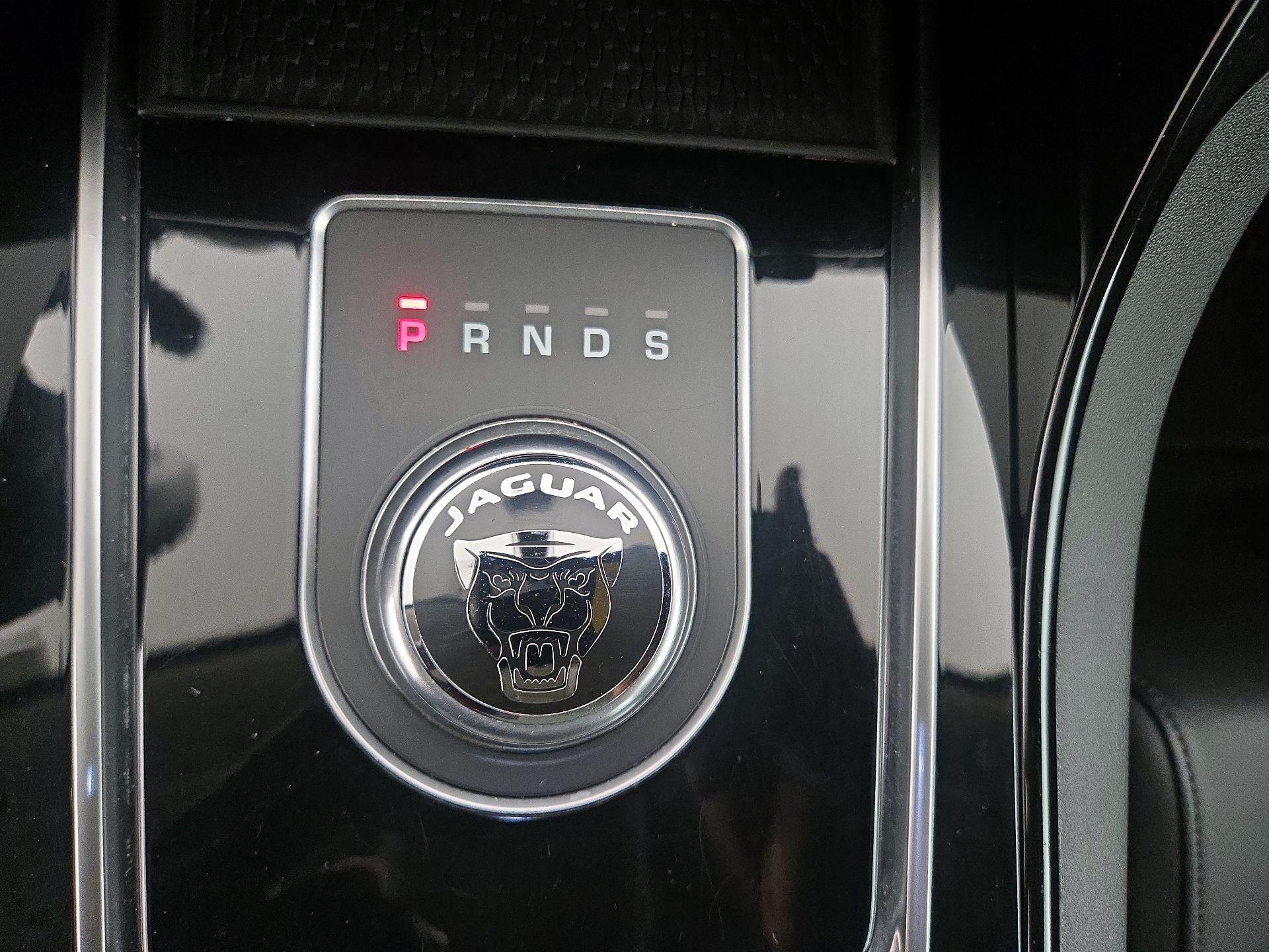 Thumbnail: 2018 Jaguar XE - 17