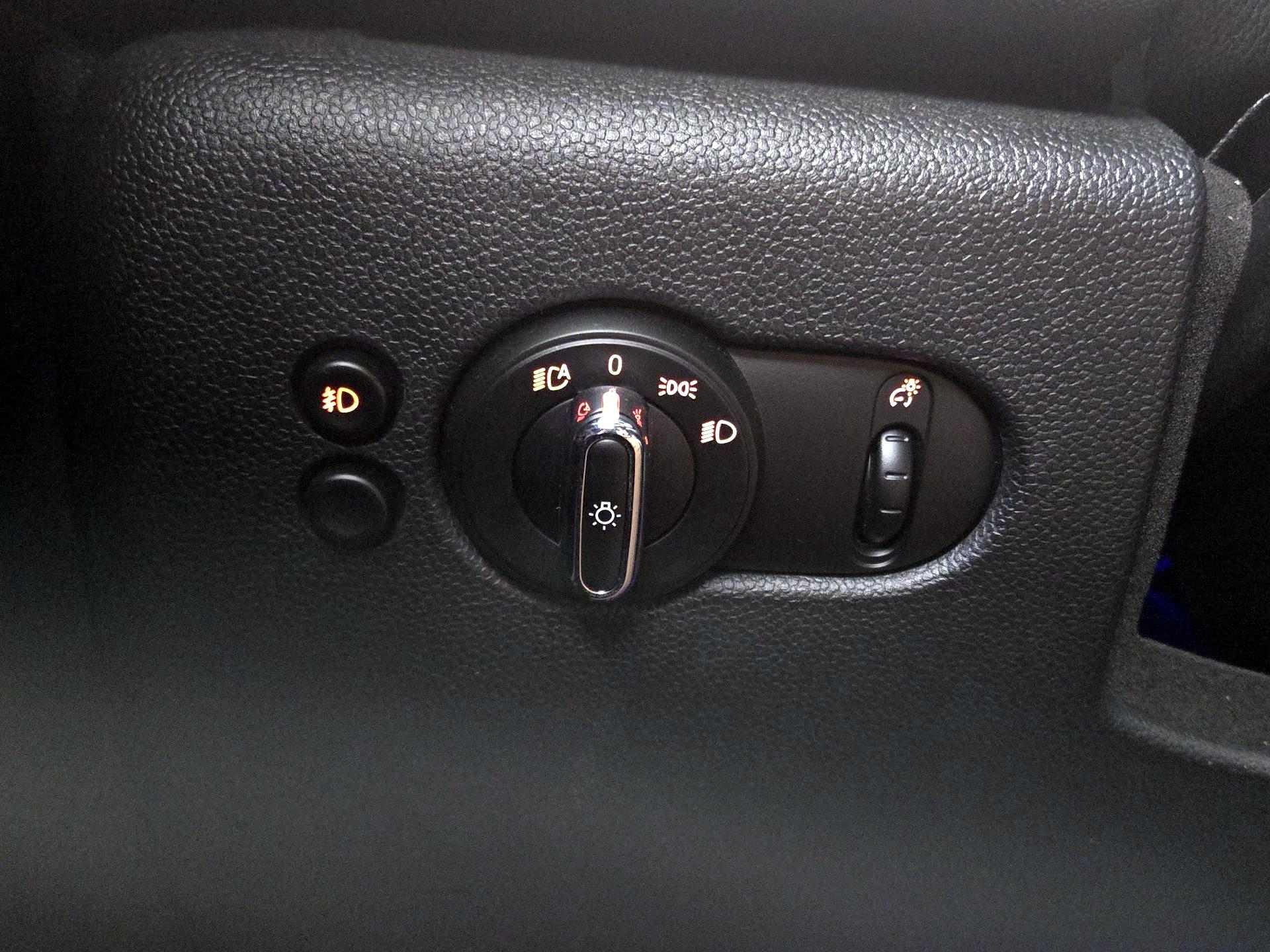 Thumbnail: 2019 MINI Cooper - 13