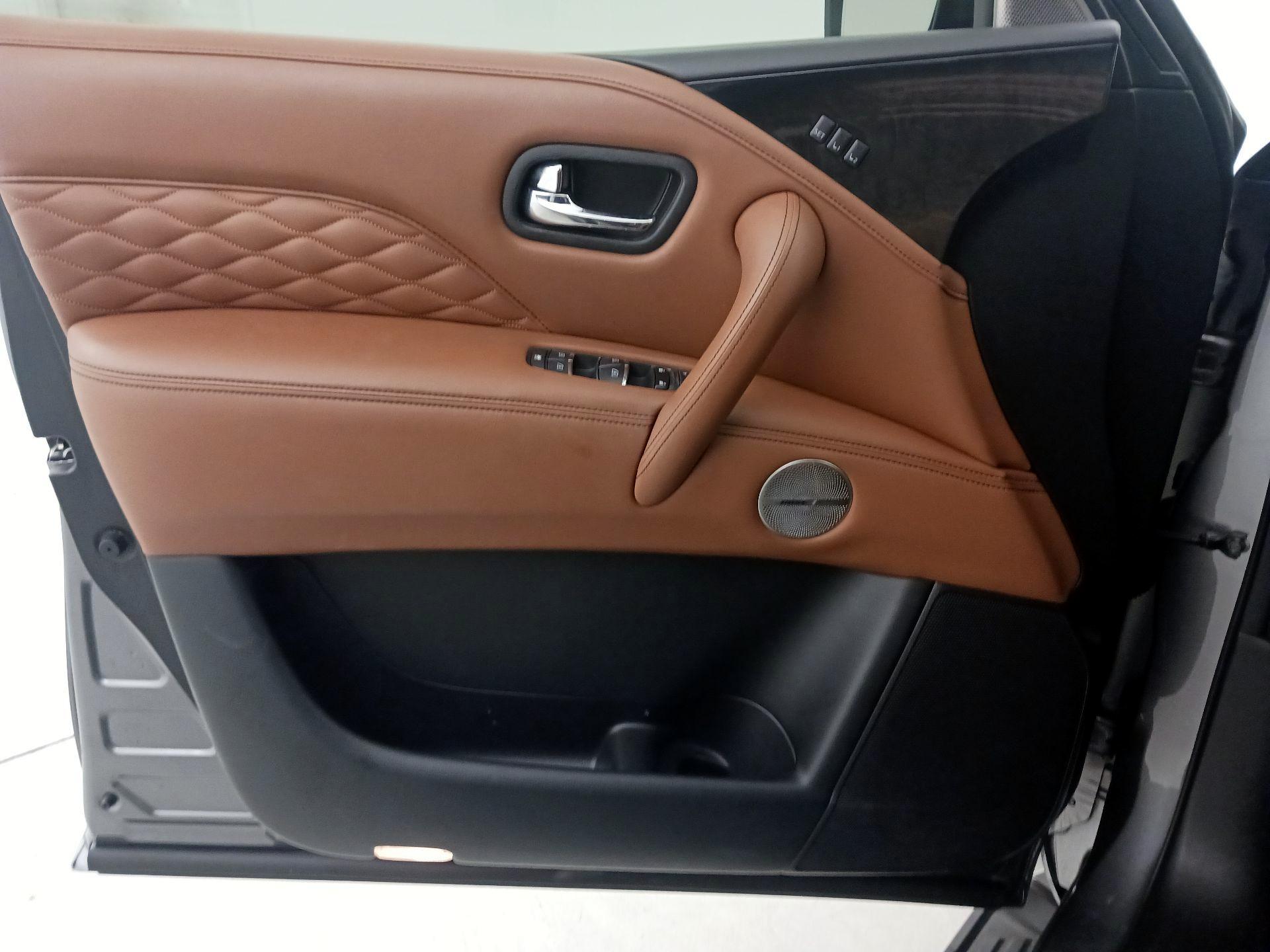 Thumbnail: 2021 INFINITI QX80 - 12