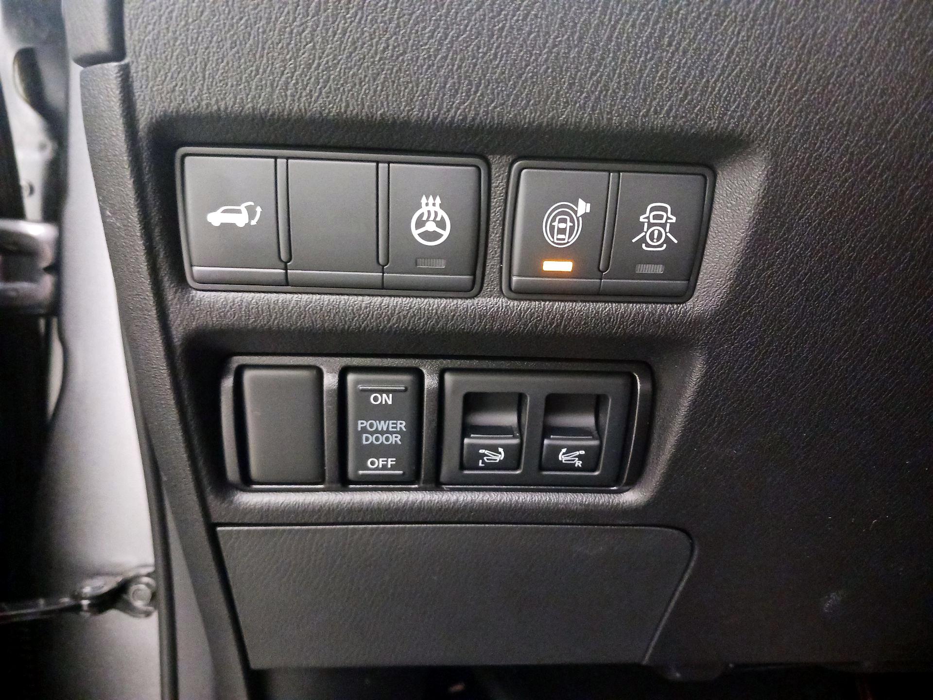 Thumbnail: 2021 INFINITI QX80 - 13