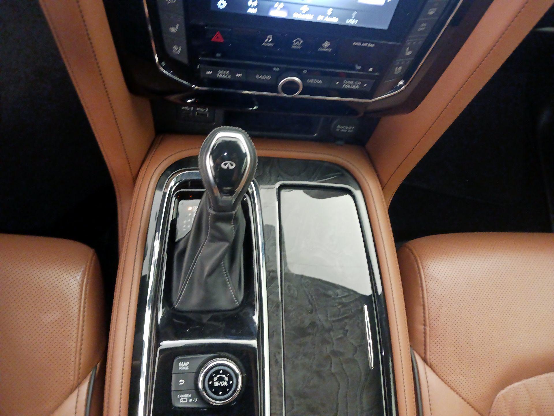 Thumbnail: 2021 INFINITI QX80 - 18