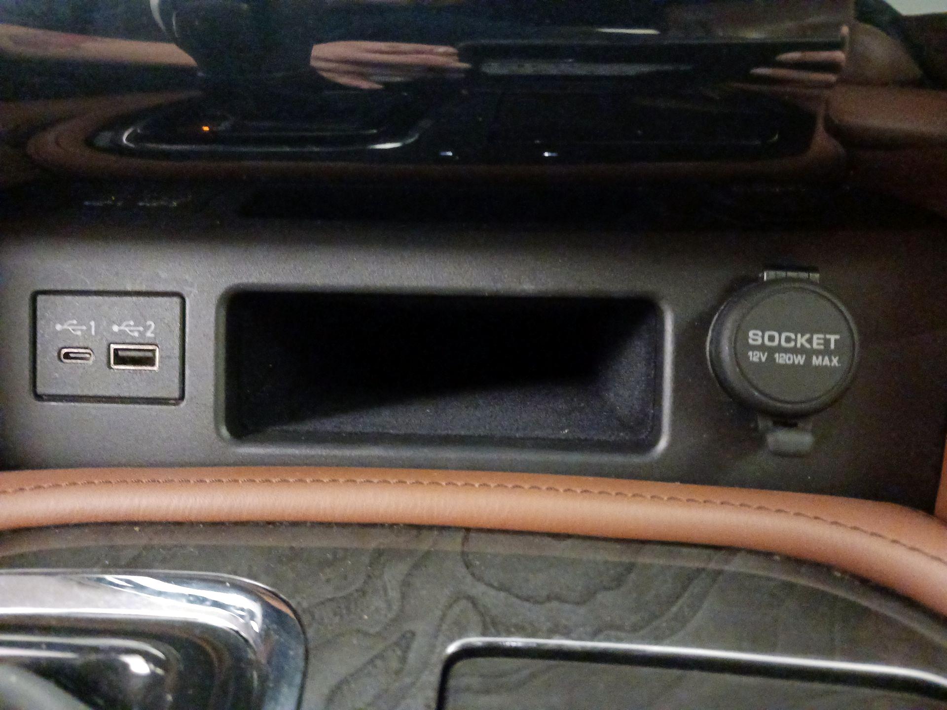 Thumbnail: 2021 INFINITI QX80 - 19