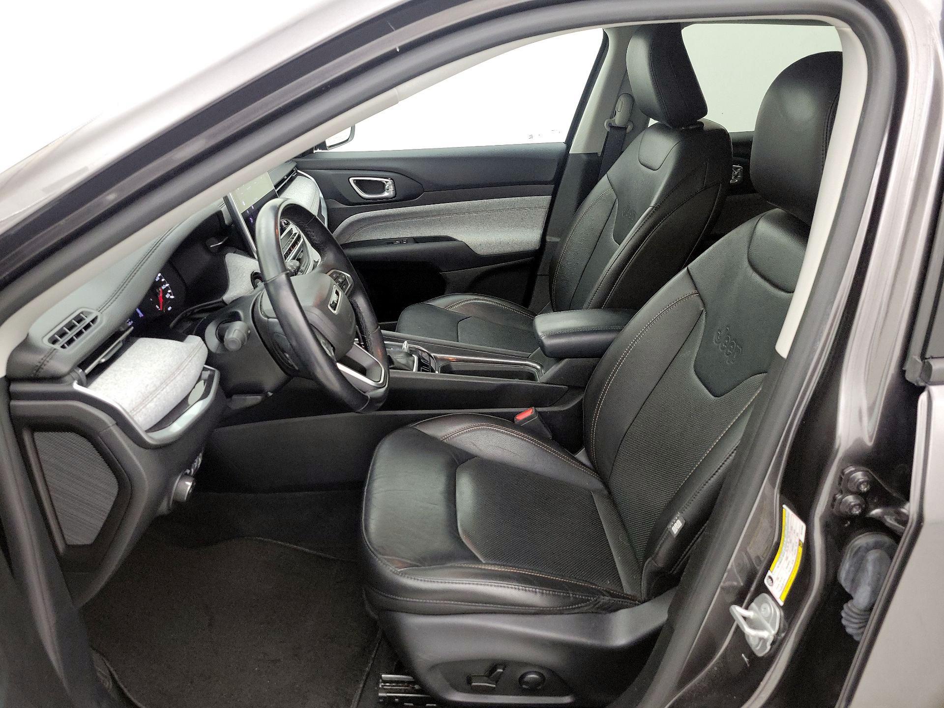 Thumbnail: 2022 Jeep Compass - 11