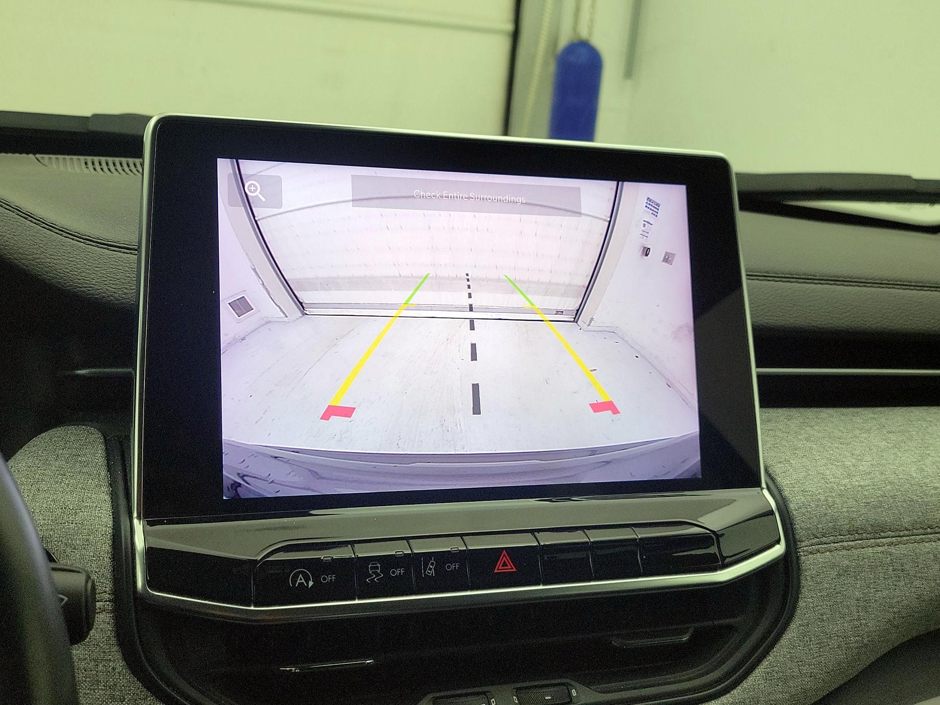 Thumbnail: 2022 Jeep Compass - 14