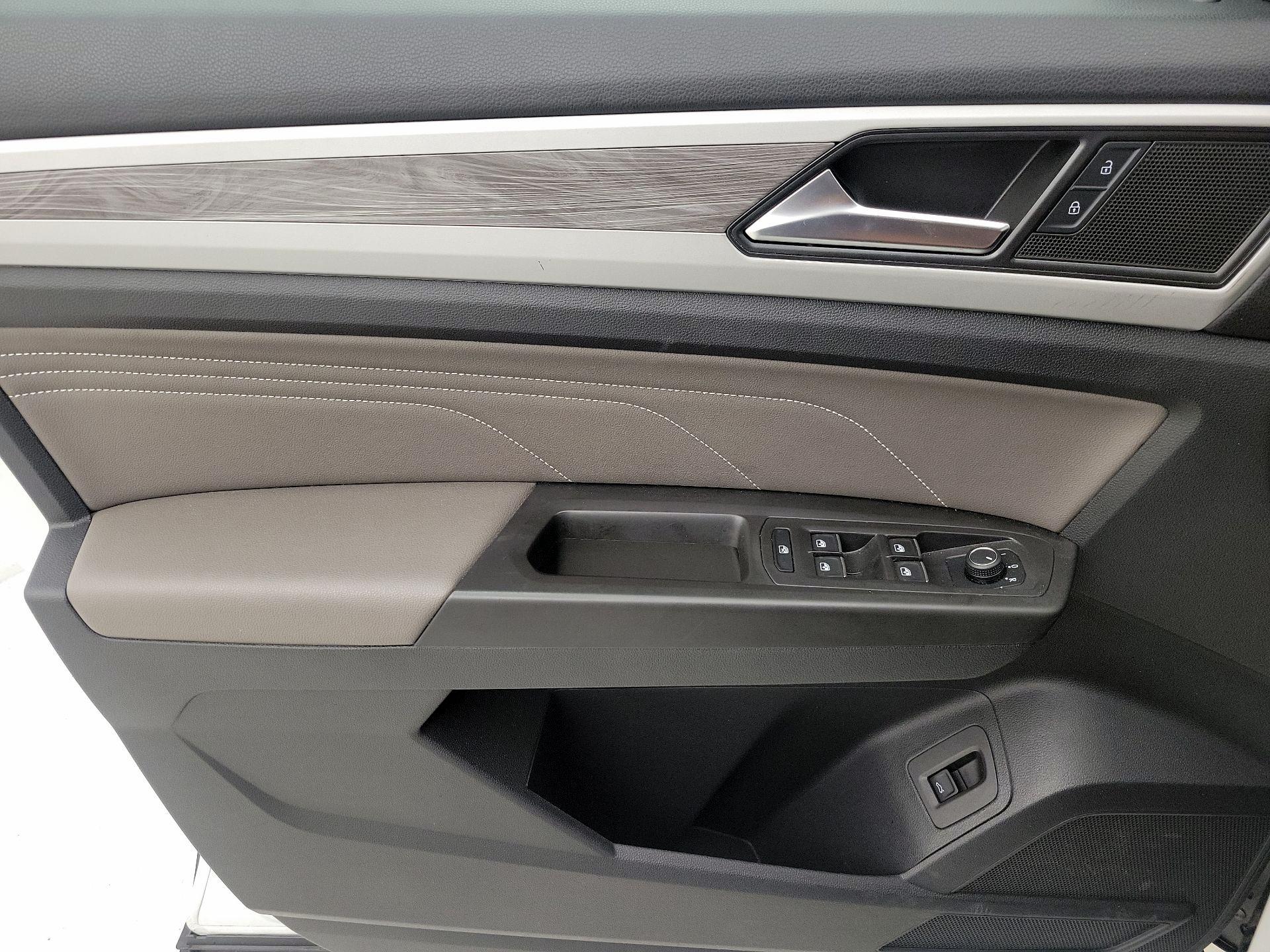 Thumbnail: 2023 Volkswagen Atlas - 12