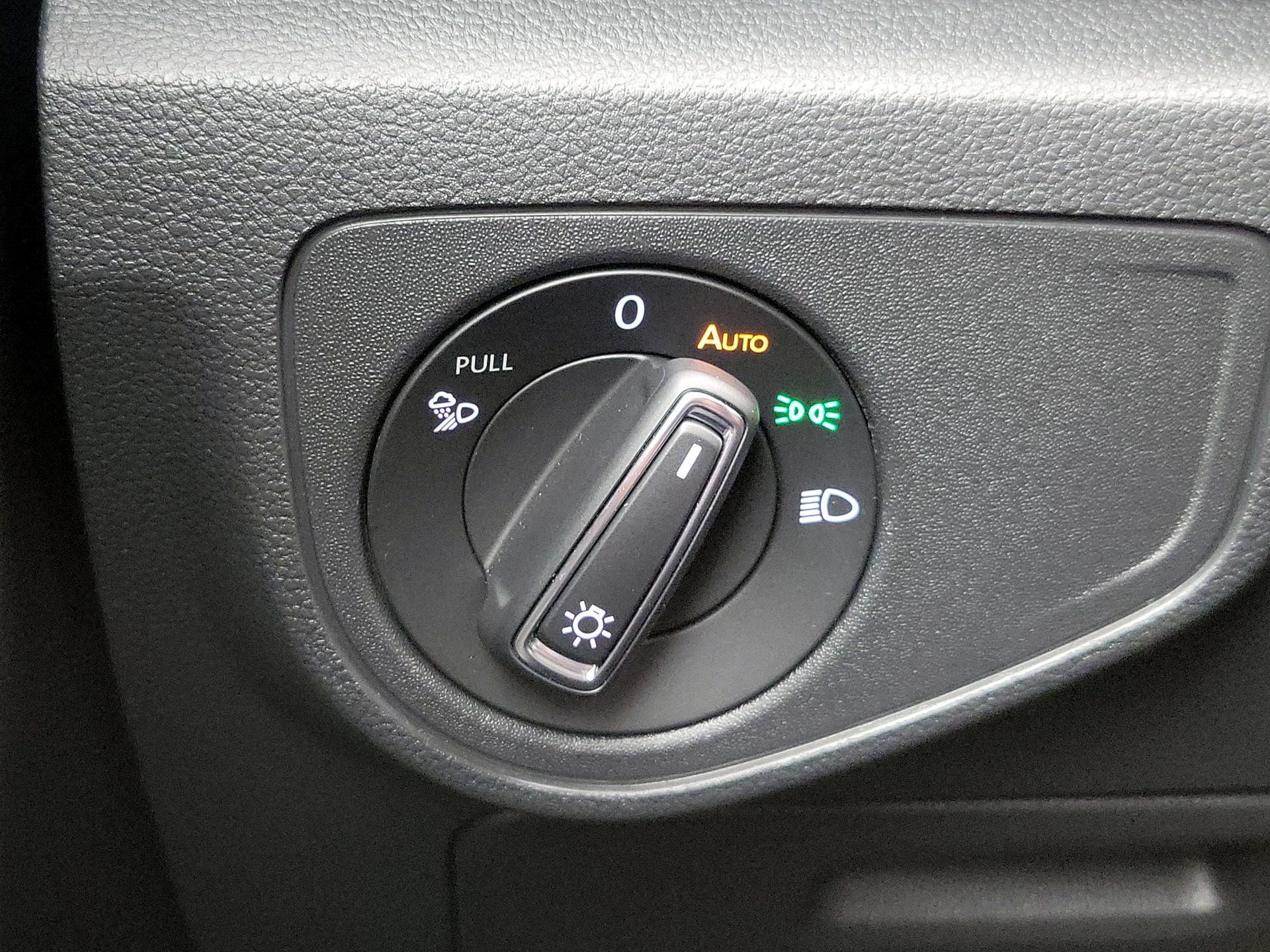 Thumbnail: 2023 Volkswagen Atlas - 13