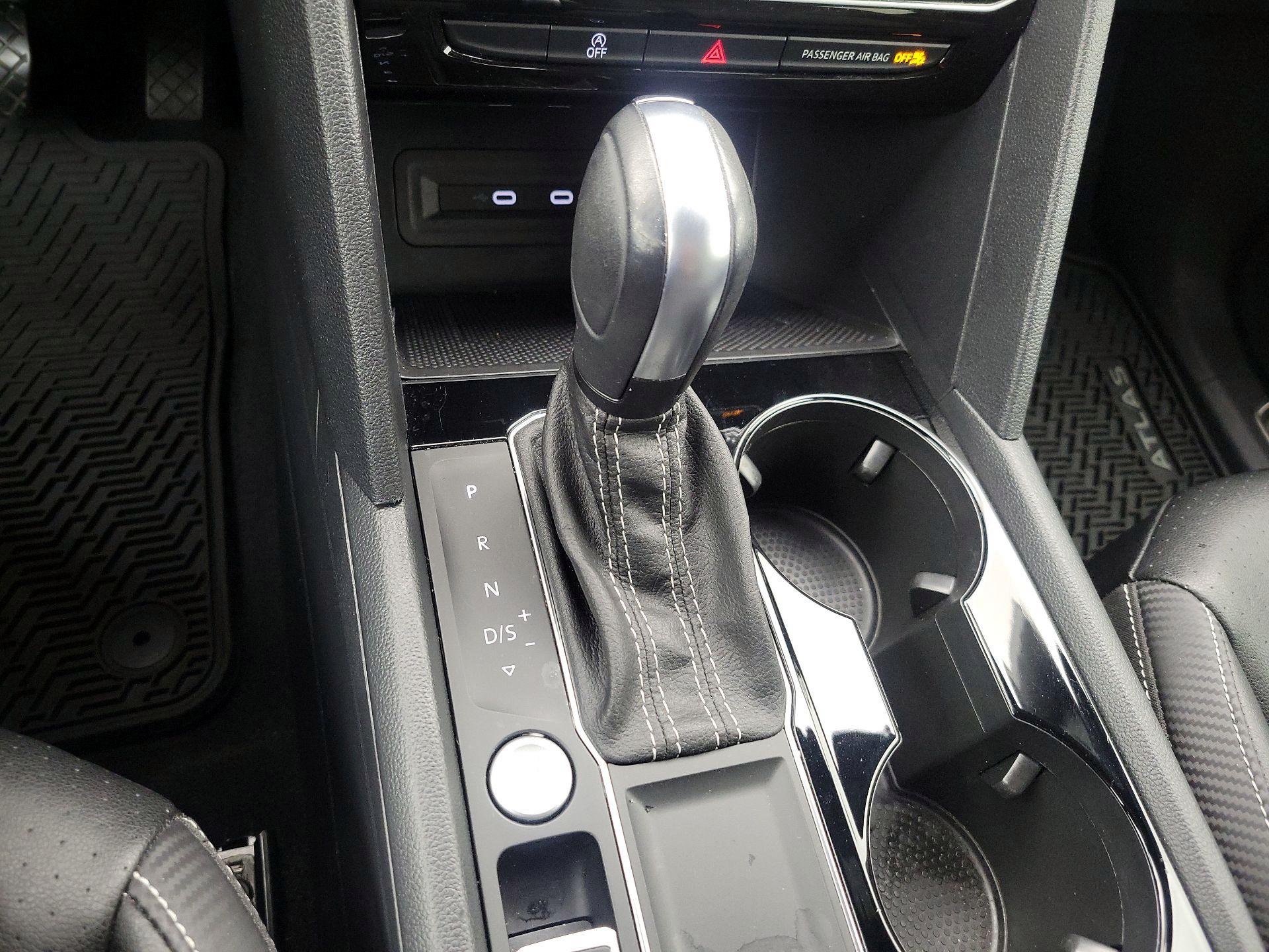 Thumbnail: 2023 Volkswagen Atlas - 17