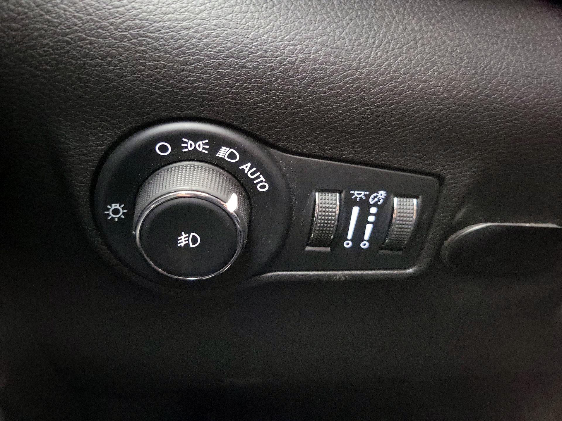 Thumbnail: 2023 Jeep Compass - 13