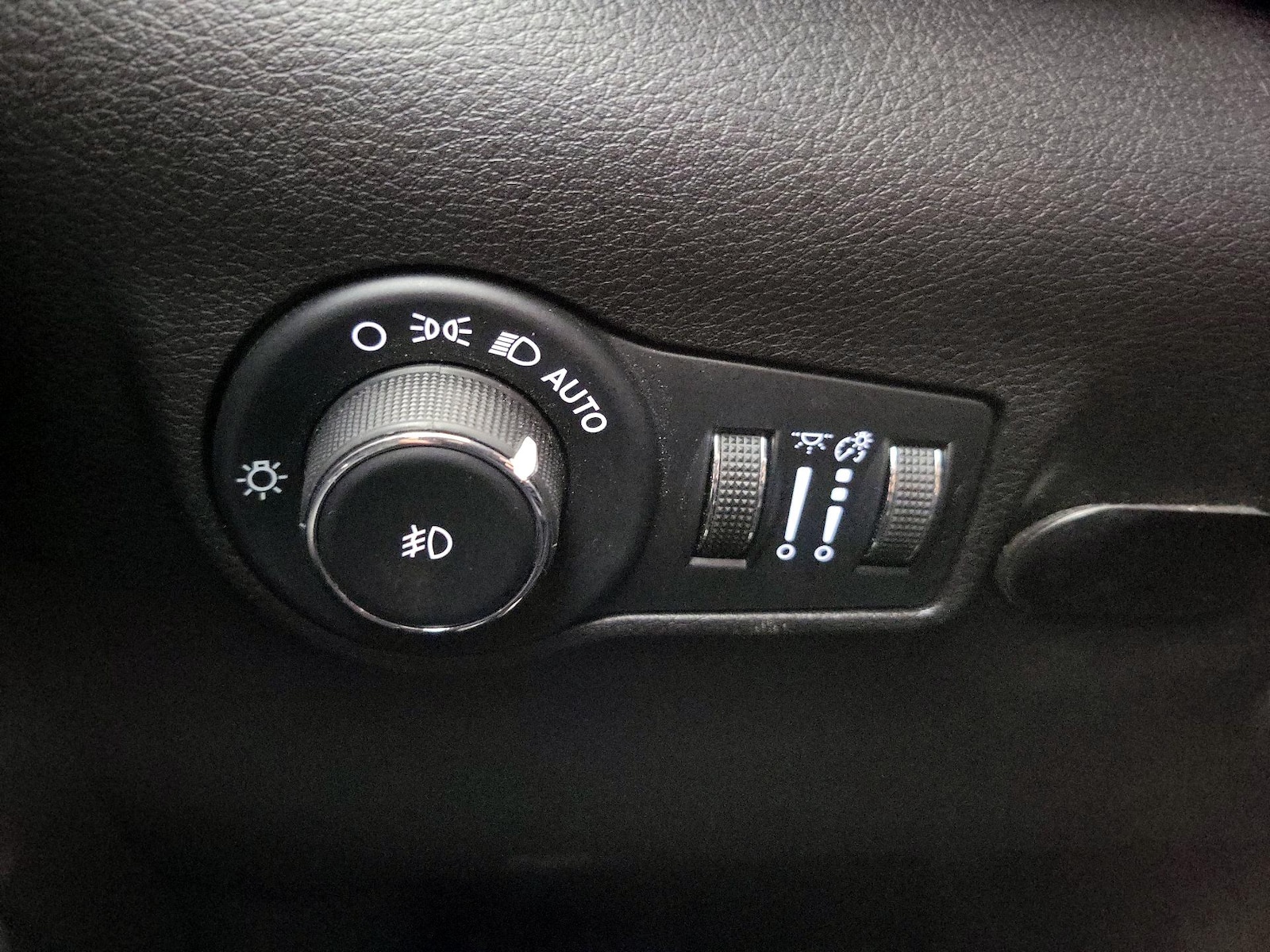 2023 Jeep Compass (RED) Edition - Photo 14
