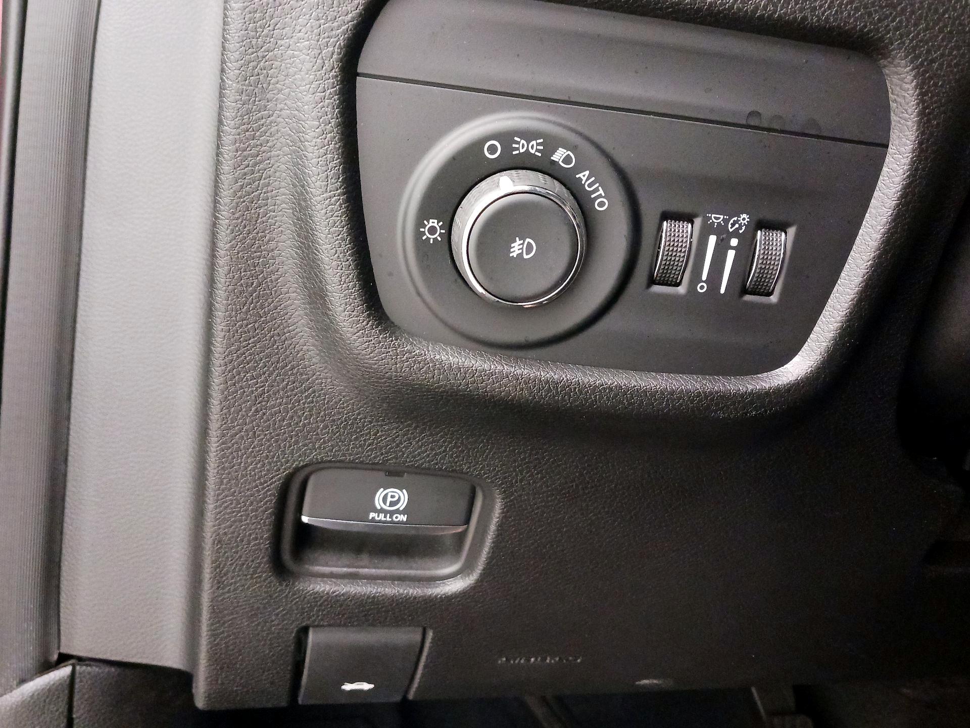 Thumbnail: 2023 Jeep Grand Cherokee - 13