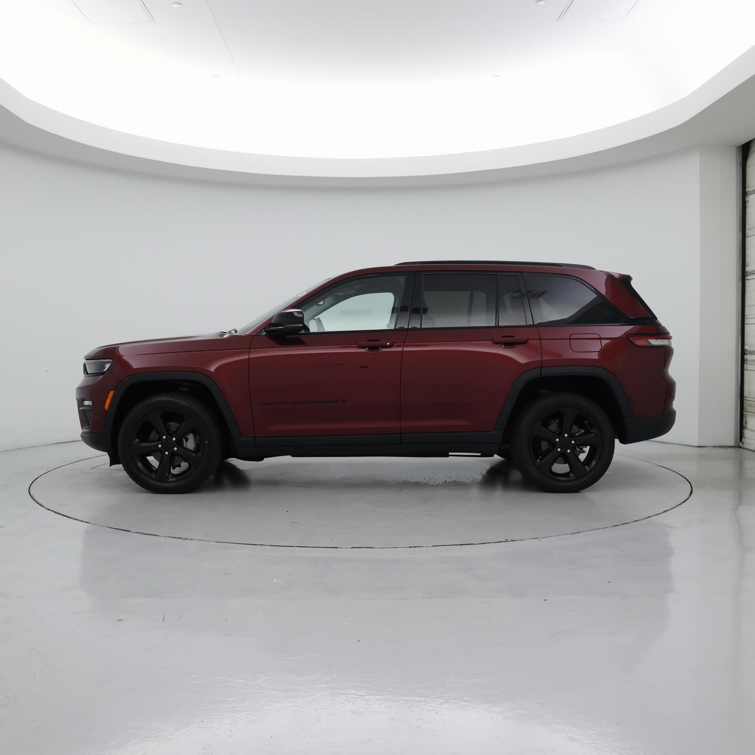 Thumbnail: 2023 Jeep Grand Cherokee - 3
