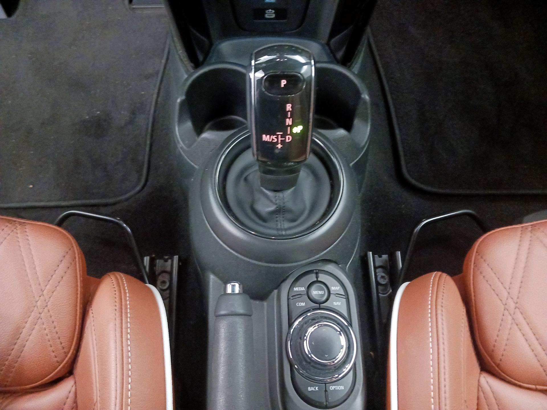 Thumbnail: 2023 MINI Cooper - 18