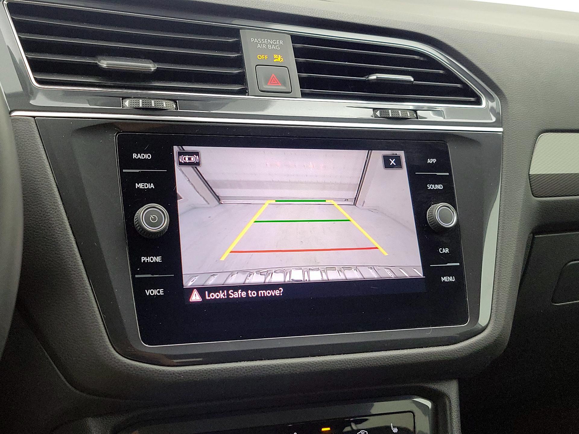 Thumbnail: 2023 Volkswagen Tiguan - 14