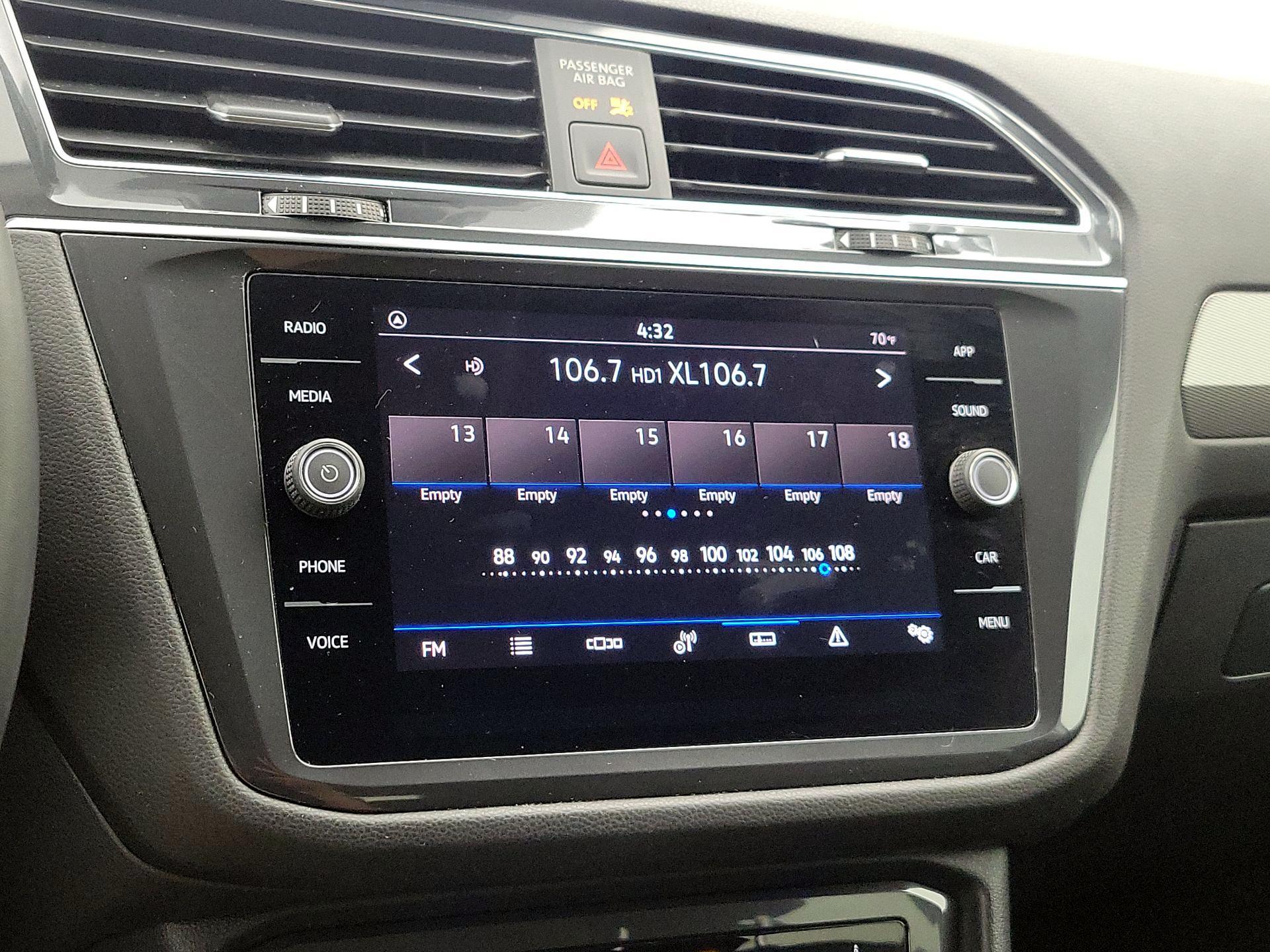 Thumbnail: 2023 Volkswagen Tiguan - 15