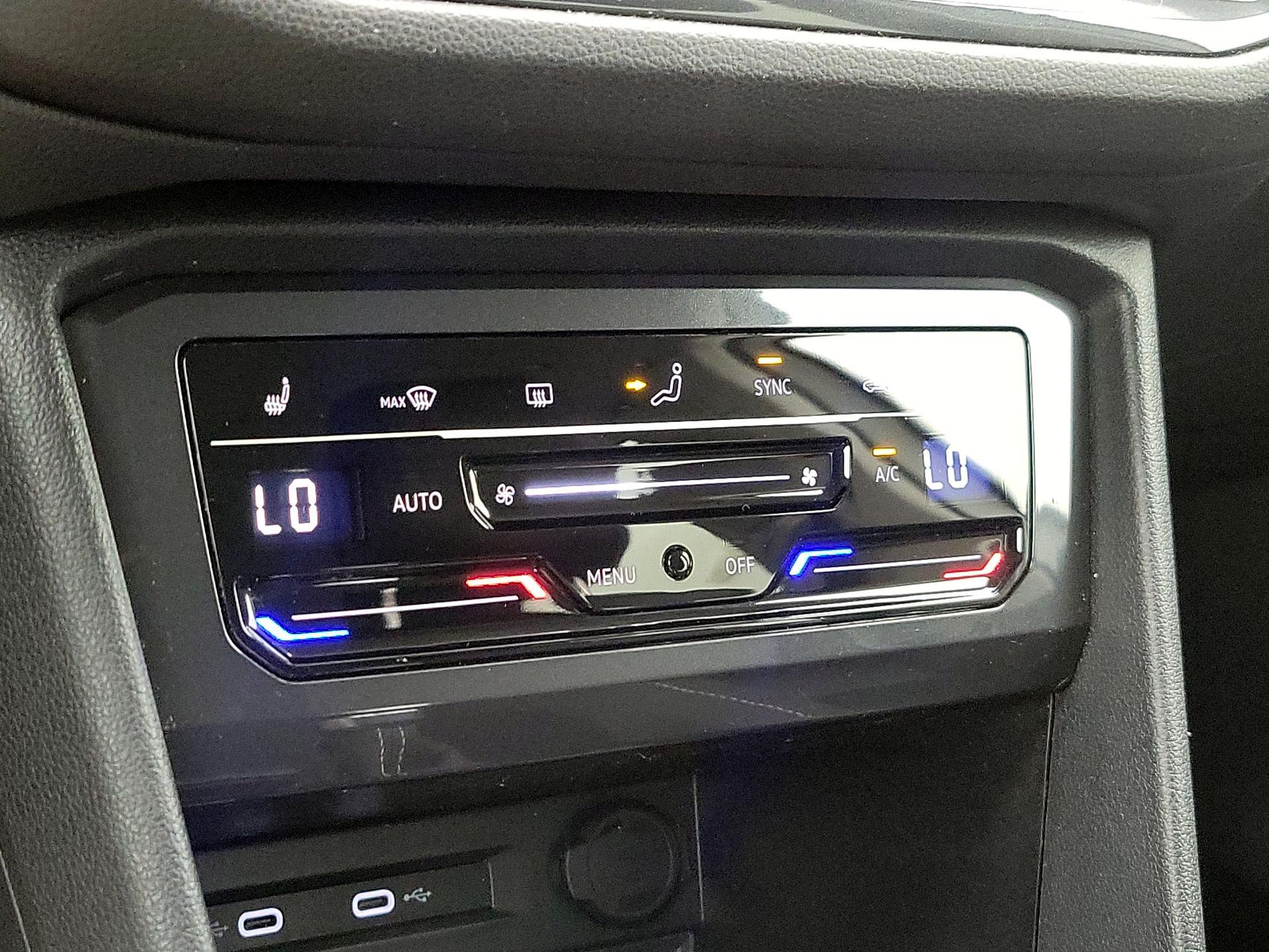 Thumbnail: 2023 Volkswagen Tiguan - 16