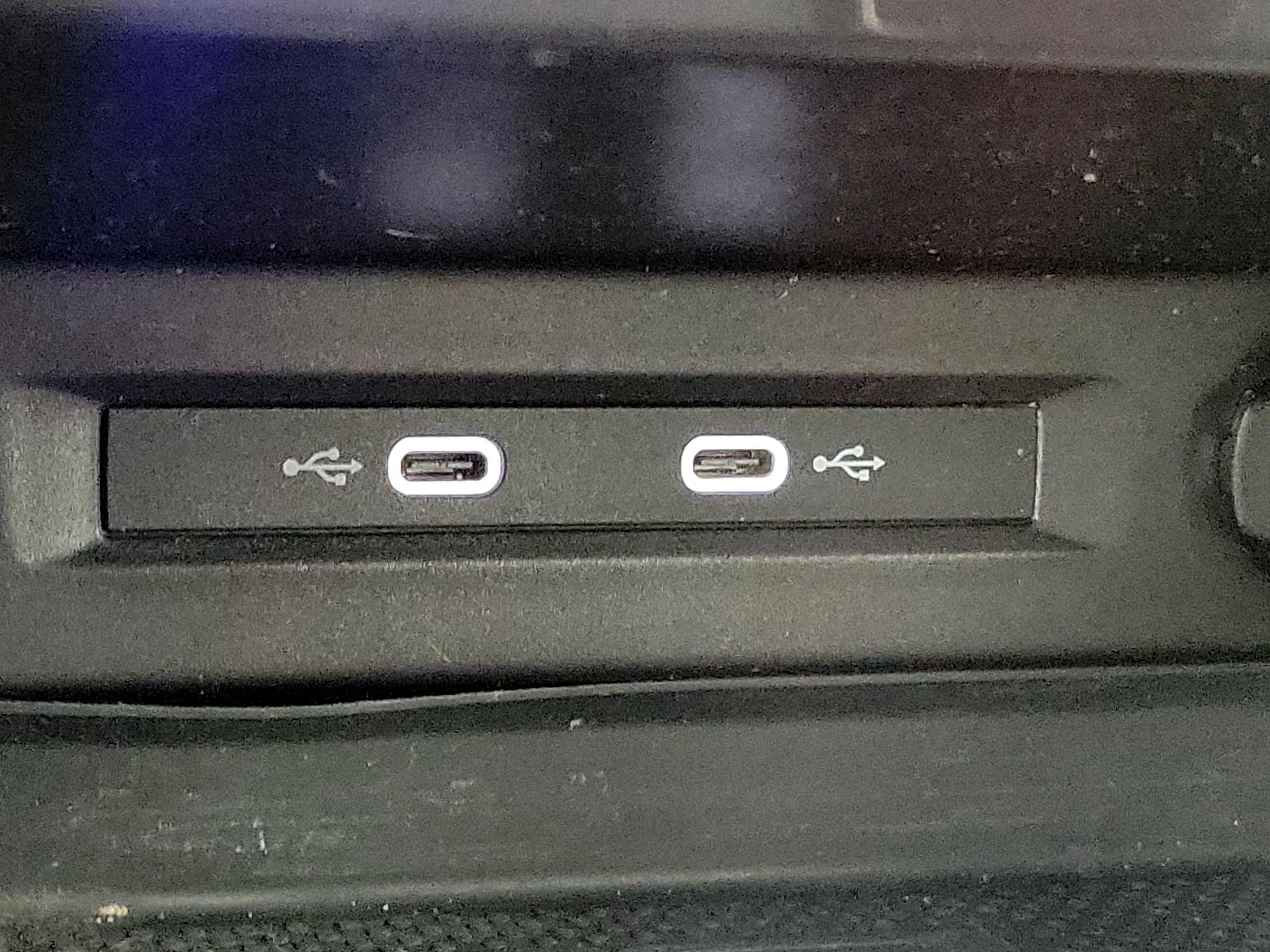 Thumbnail: 2023 Volkswagen Tiguan - 18