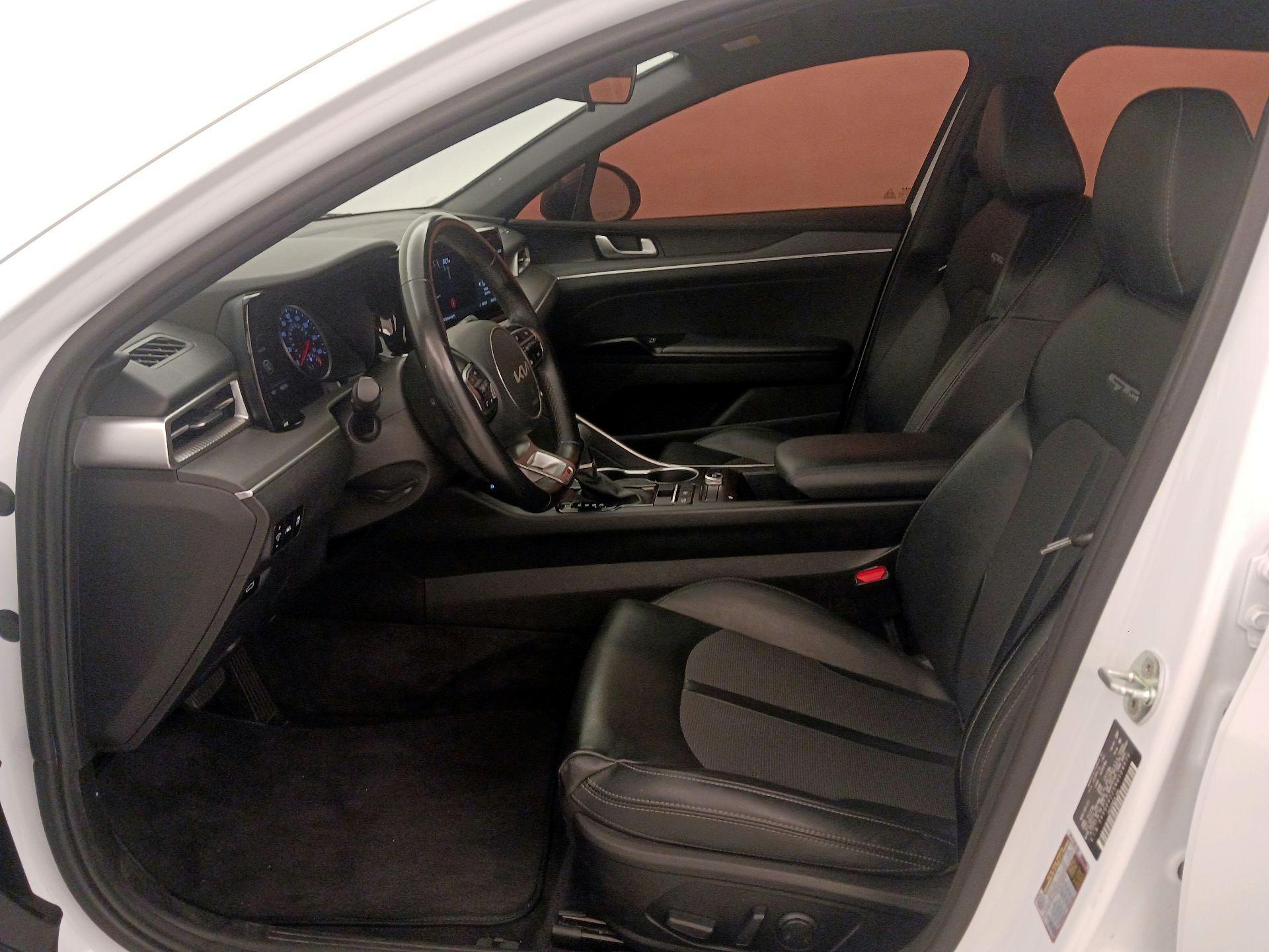 Thumbnail: 2022 Kia K5 - 11