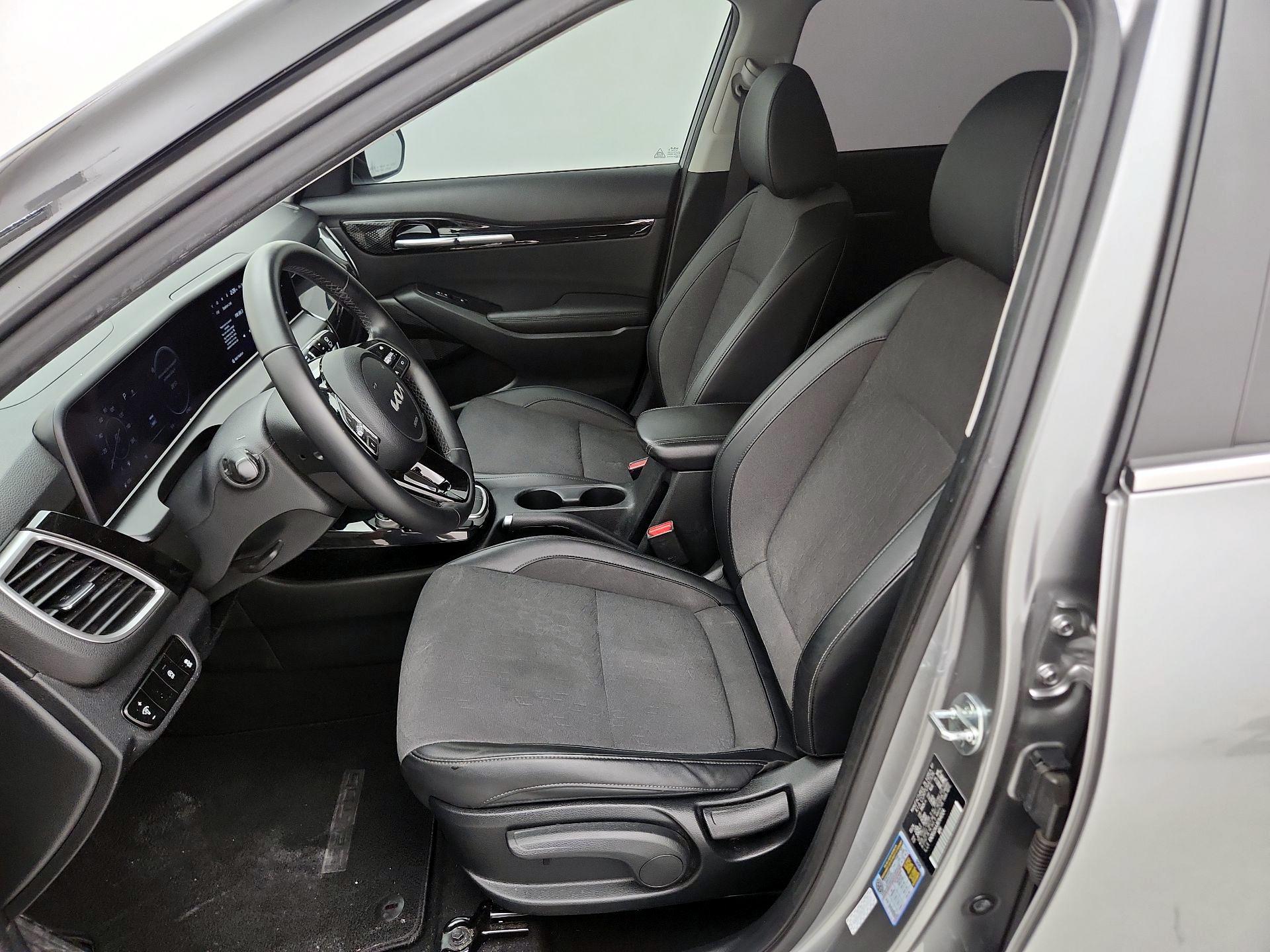 Thumbnail: 2024 Kia Seltos - 11