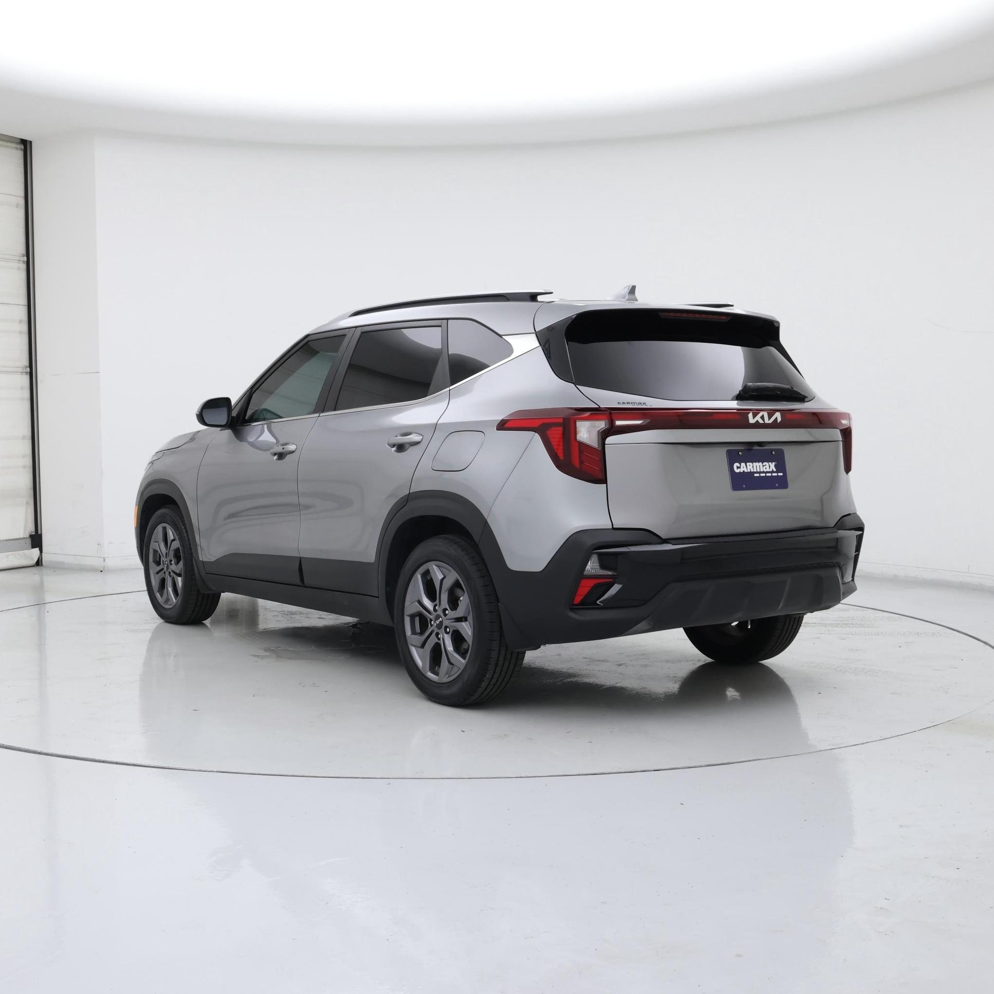 Thumbnail: 2024 Kia Seltos - 2