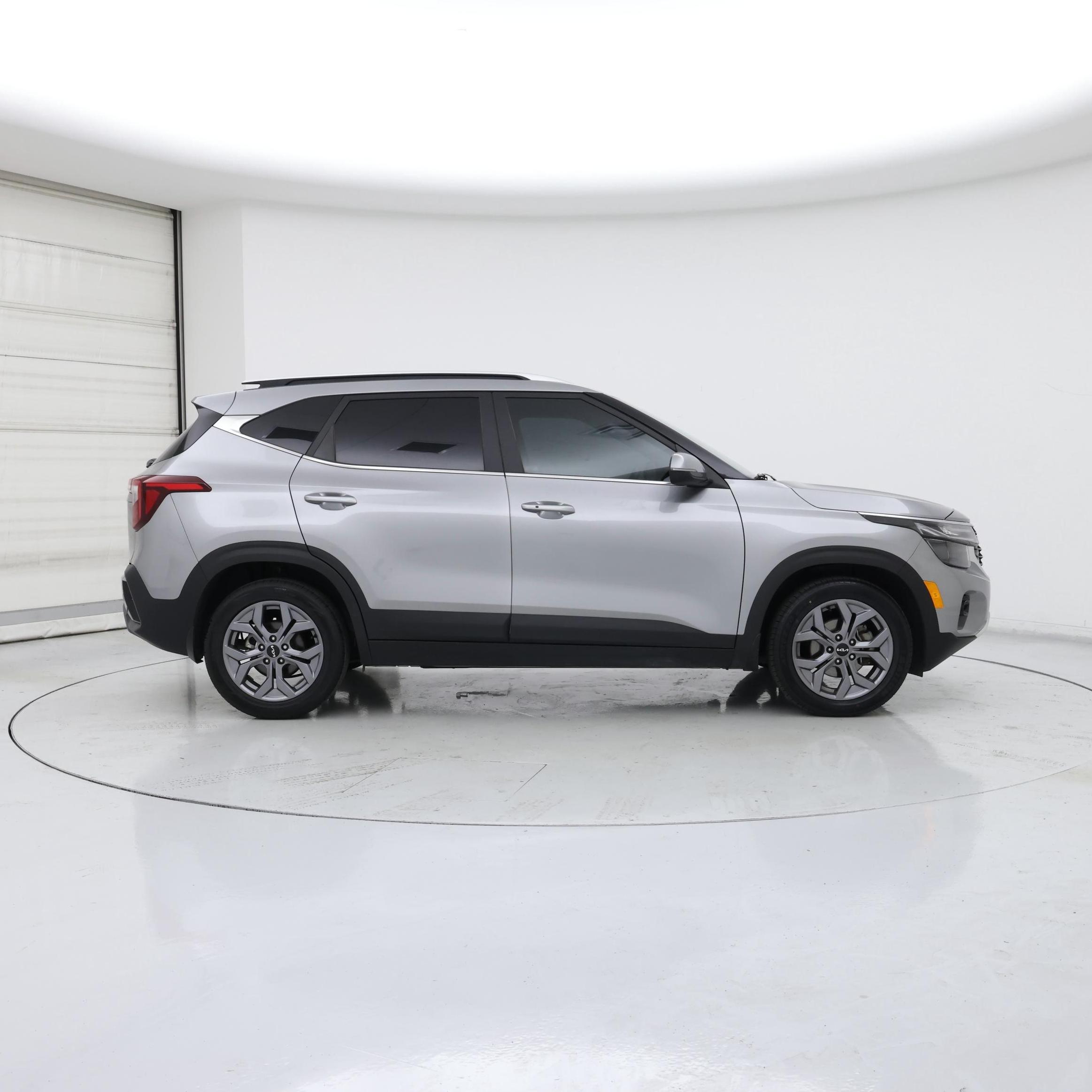 Thumbnail: 2024 Kia Seltos - 7