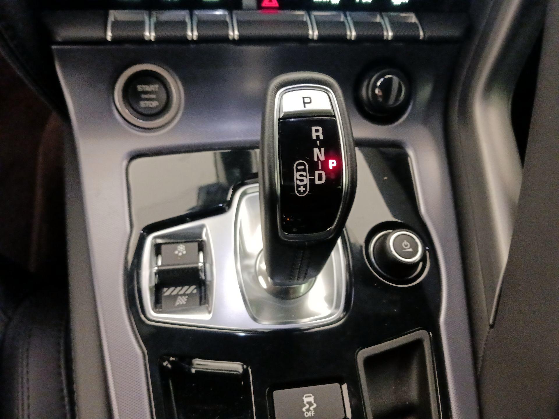 Thumbnail: 2020 Jaguar F-Type - 18