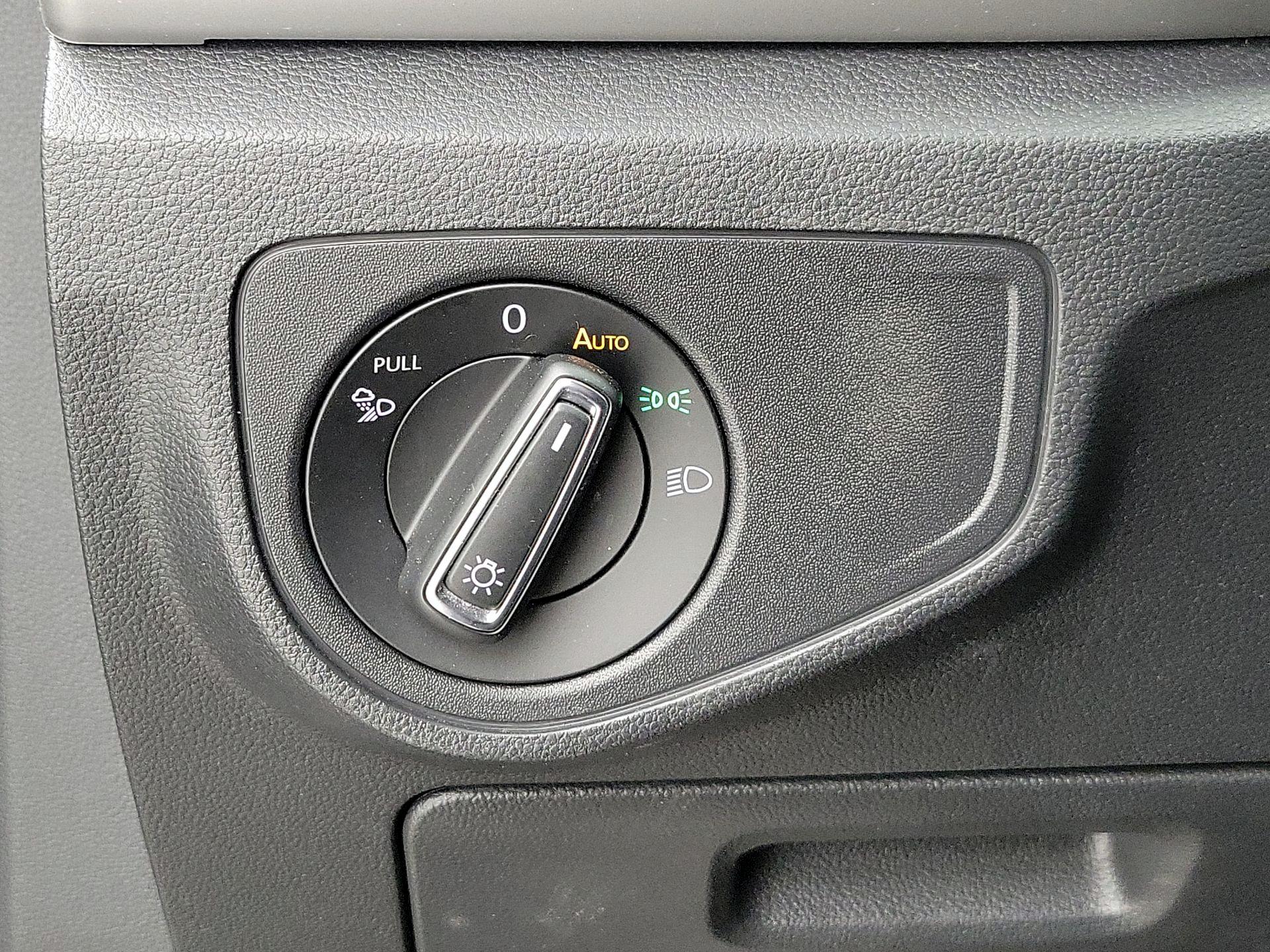 Thumbnail: 2023 Volkswagen Atlas - 13