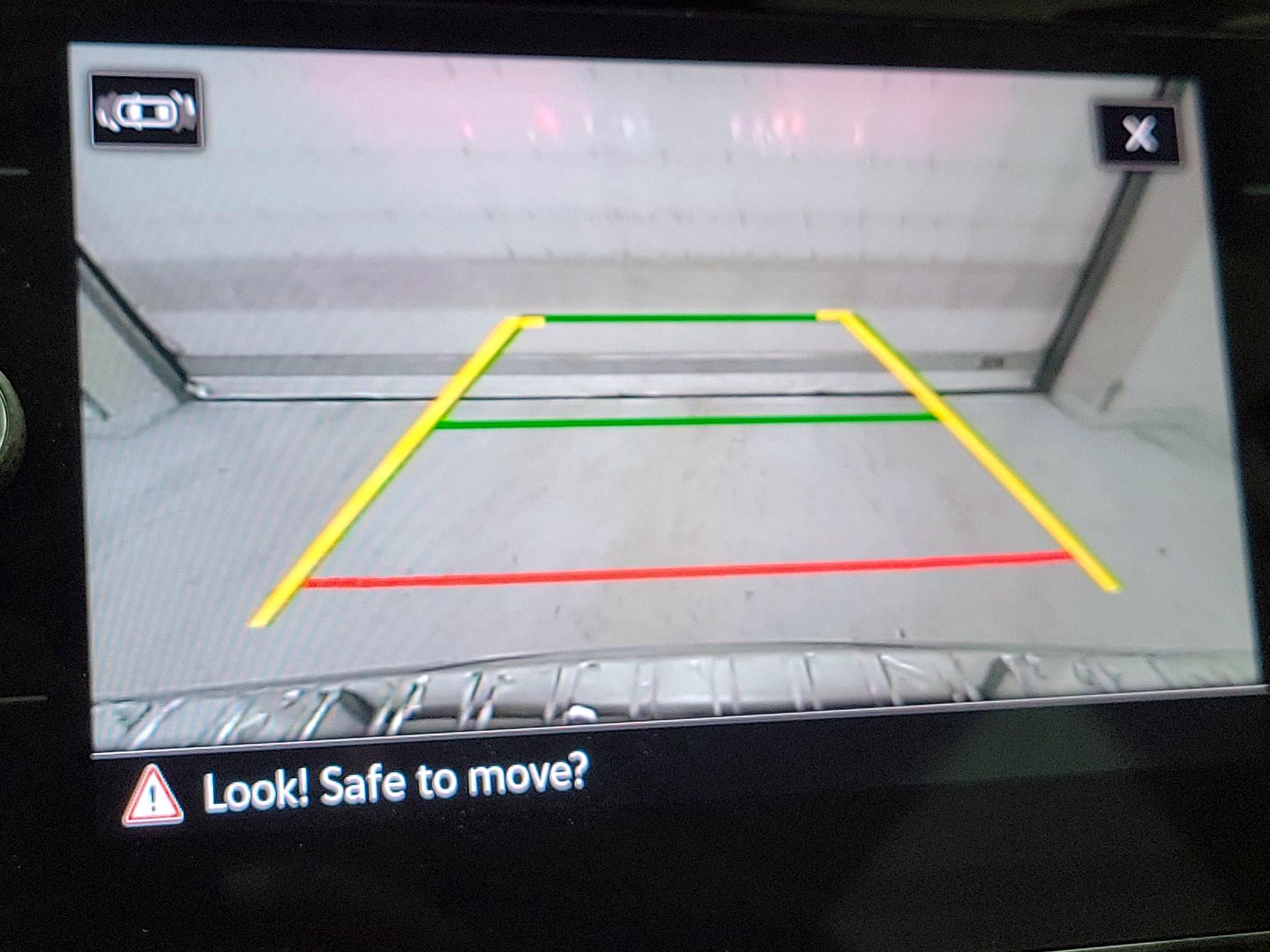 Thumbnail: 2023 Volkswagen Atlas - 14