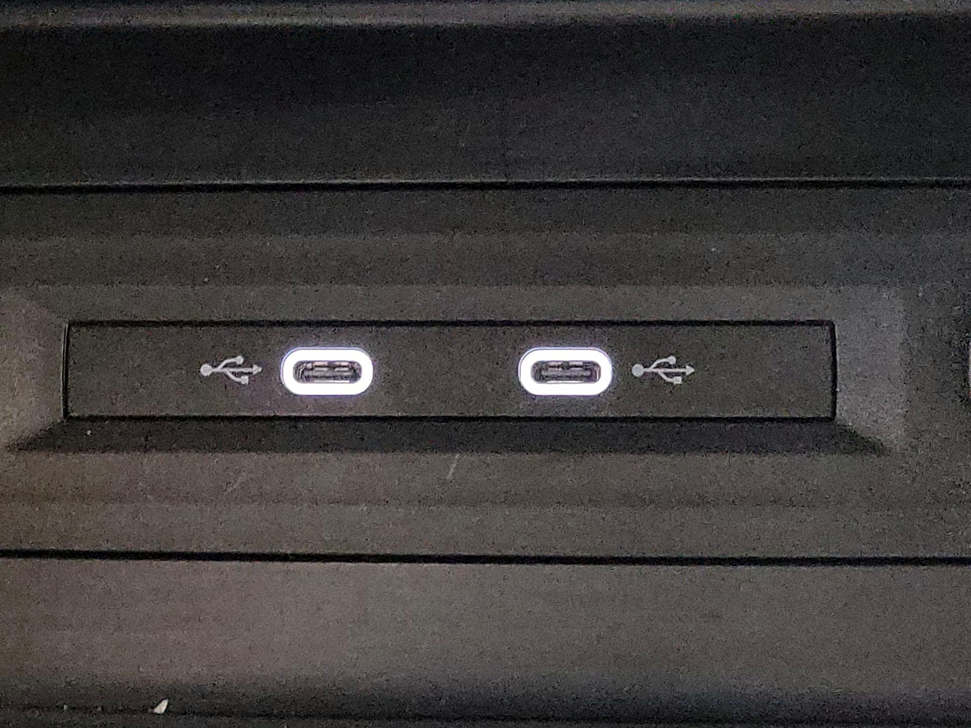 Thumbnail: 2023 Volkswagen Atlas - 18