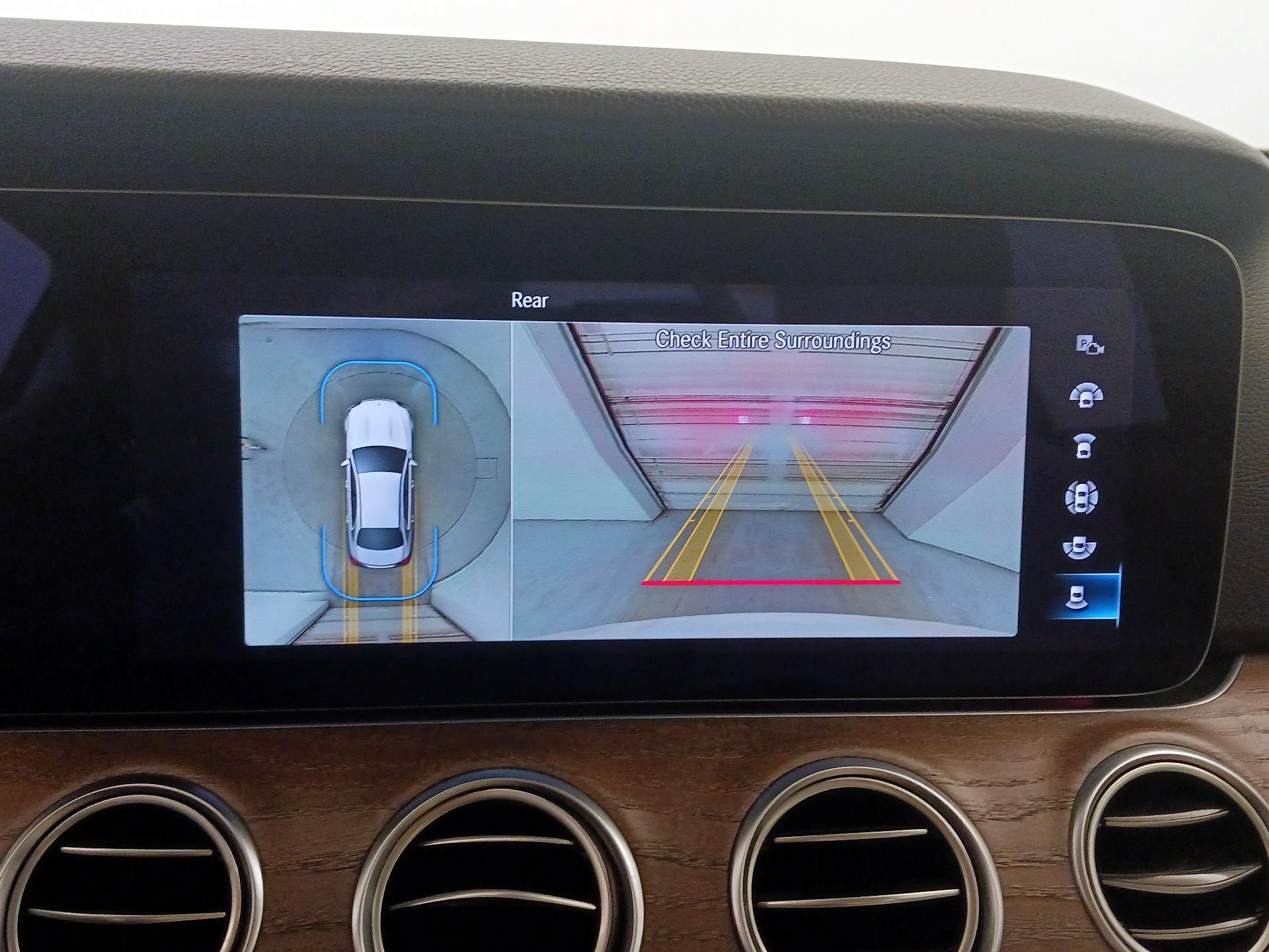 Thumbnail: 2021 Mercedes-Benz E-Class - 15