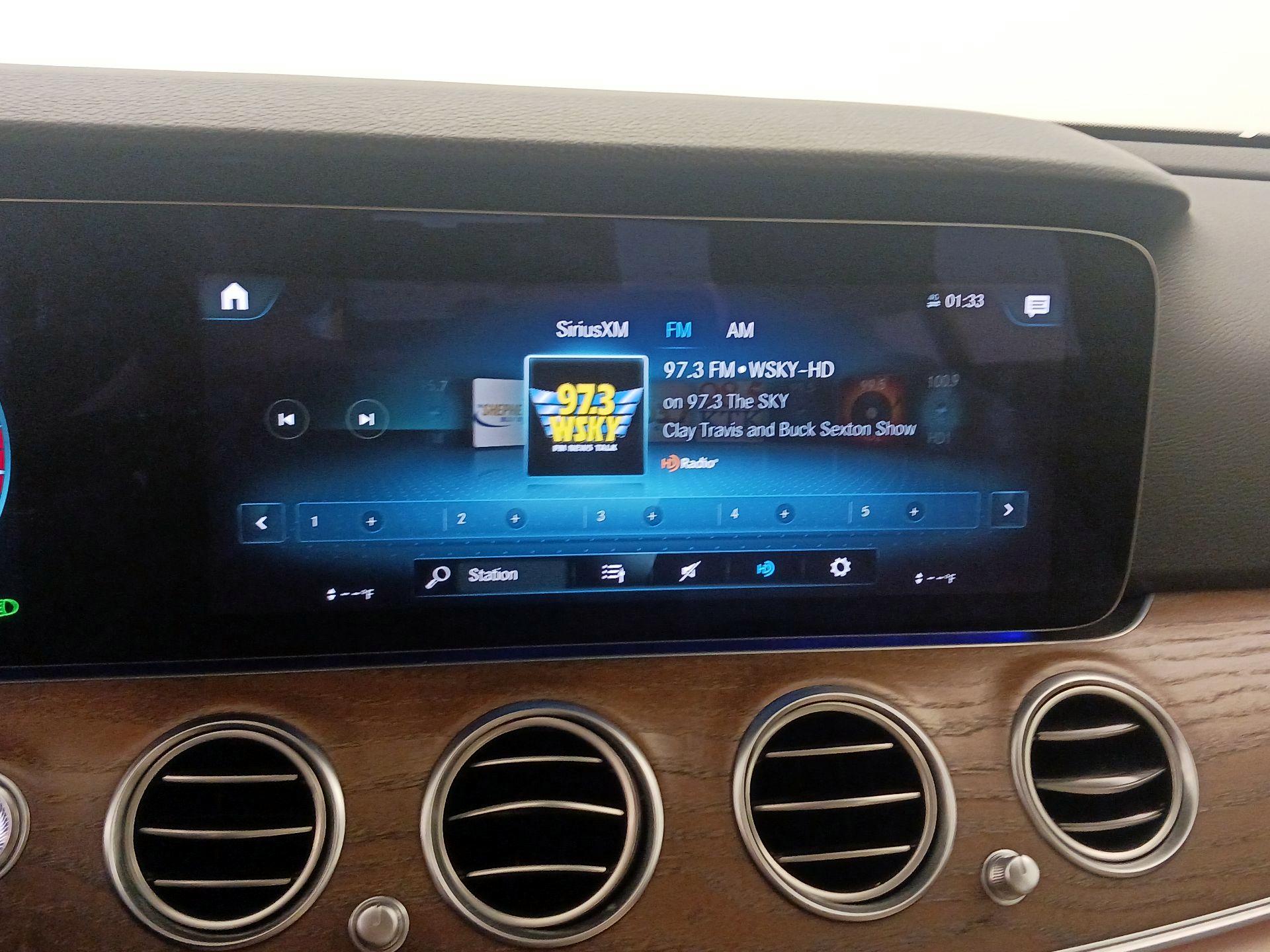 Thumbnail: 2021 Mercedes-Benz E-Class - 16