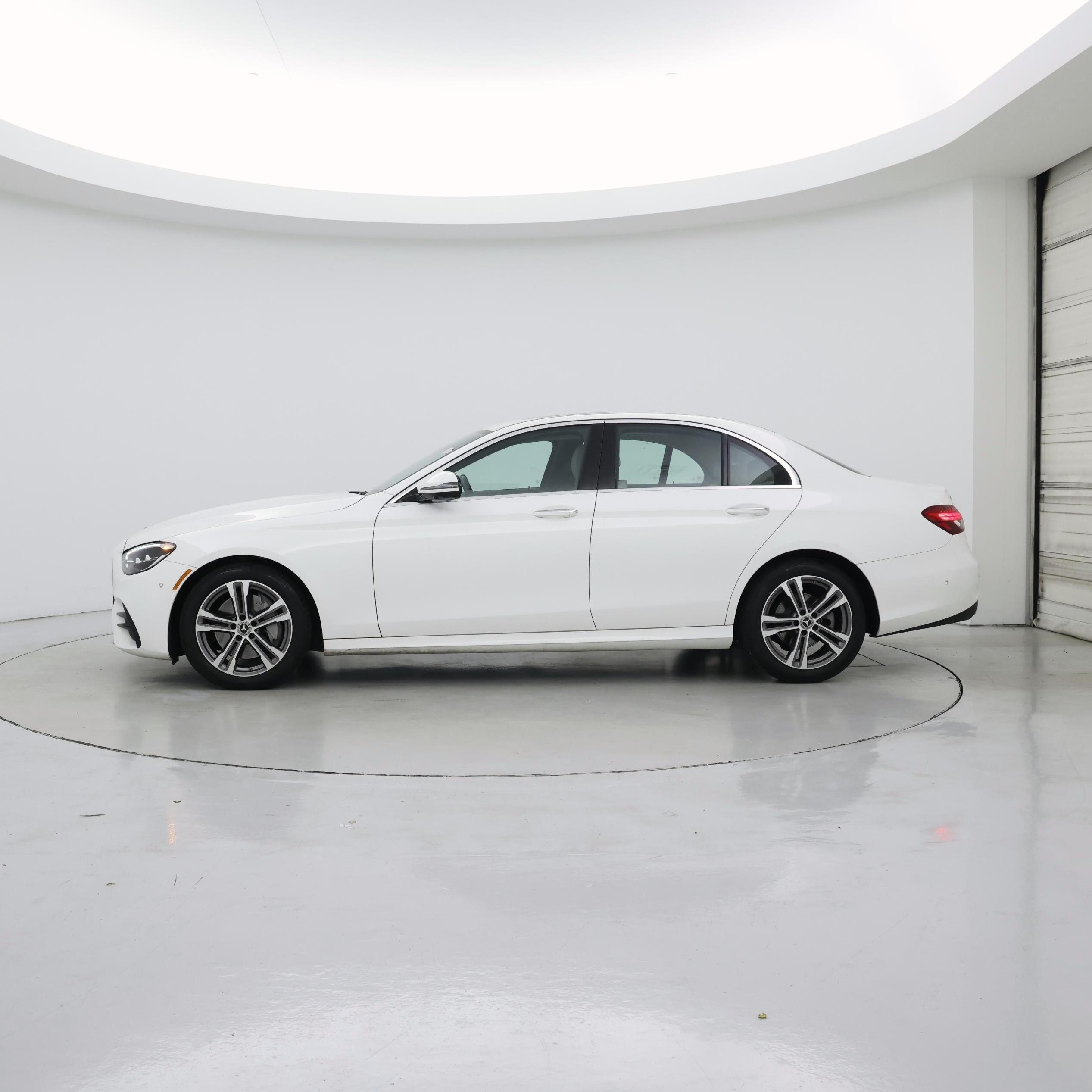 Thumbnail: 2021 Mercedes-Benz E-Class - 3