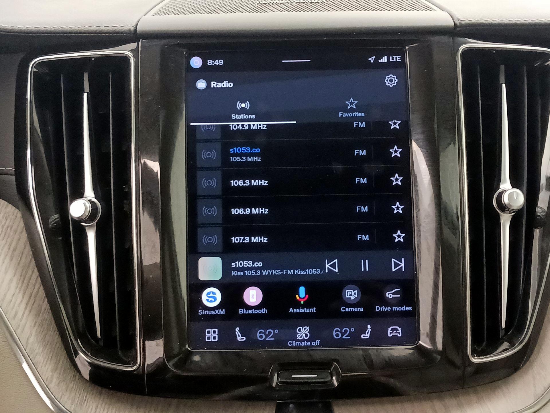 Thumbnail: 2022 Volvo XC60 - 16