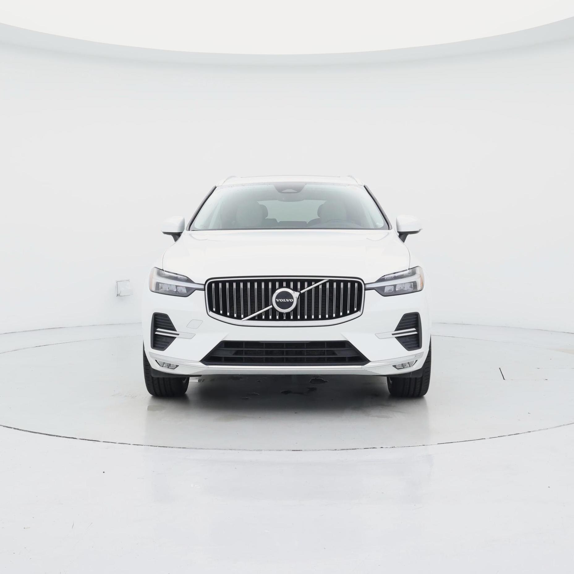 Thumbnail: 2022 Volvo XC60 - 5