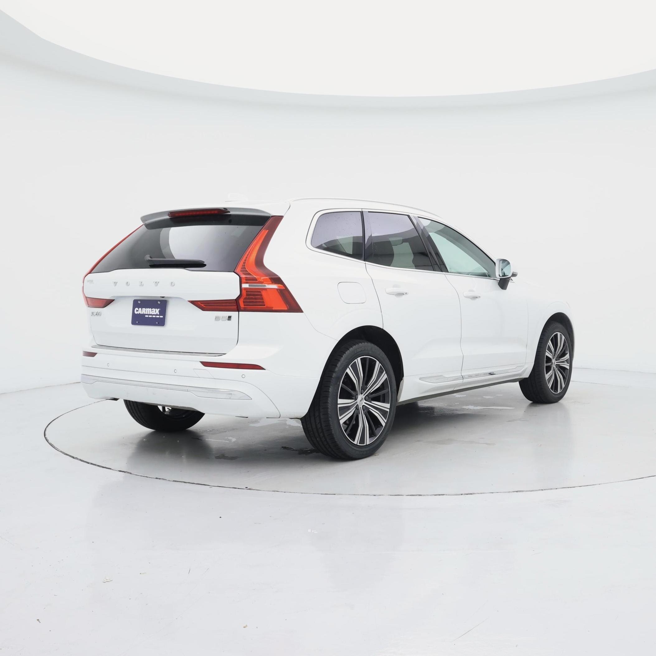 Thumbnail: 2022 Volvo XC60 - 8