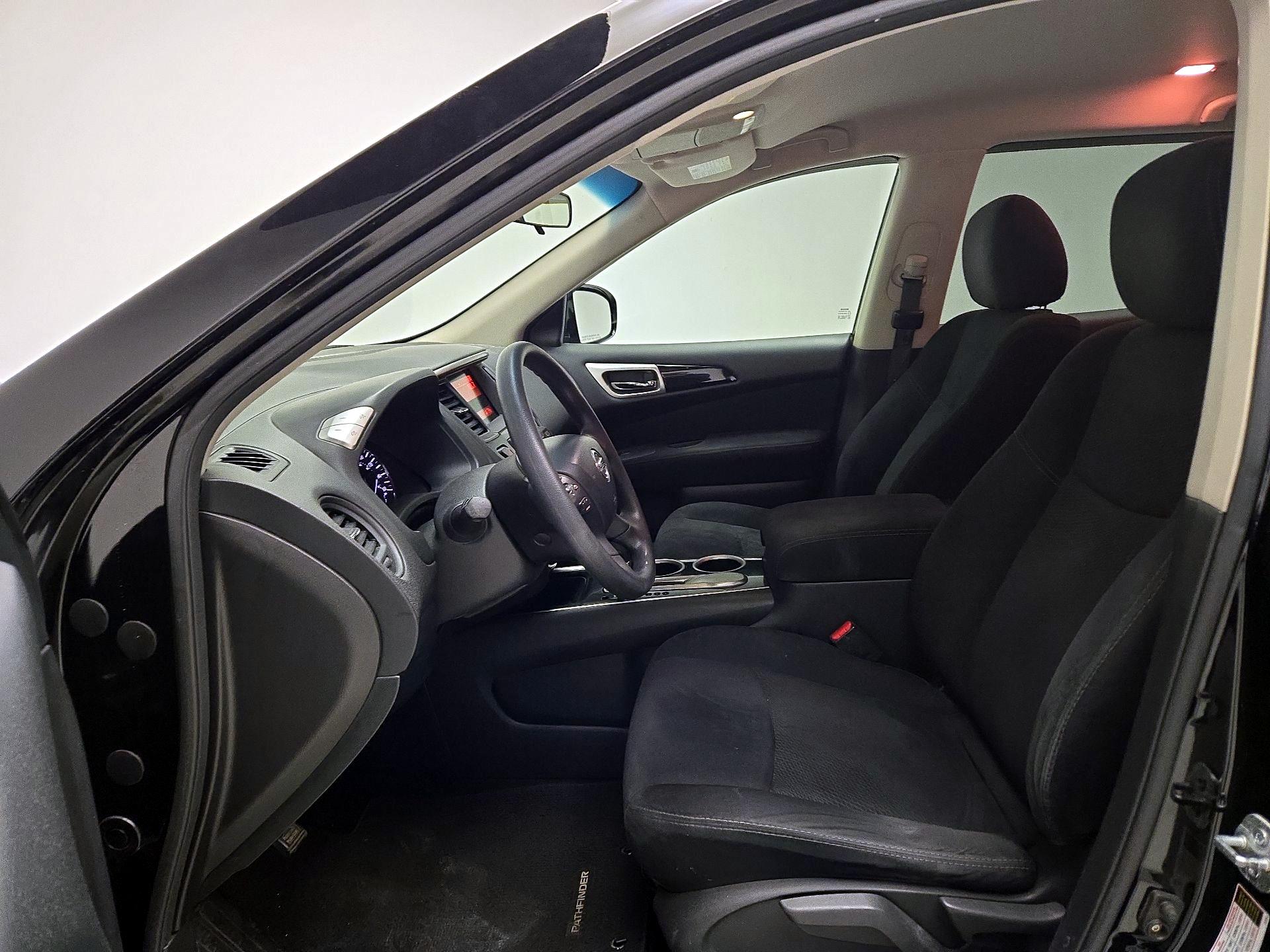 Thumbnail: 2014 Nissan Pathfinder - 11