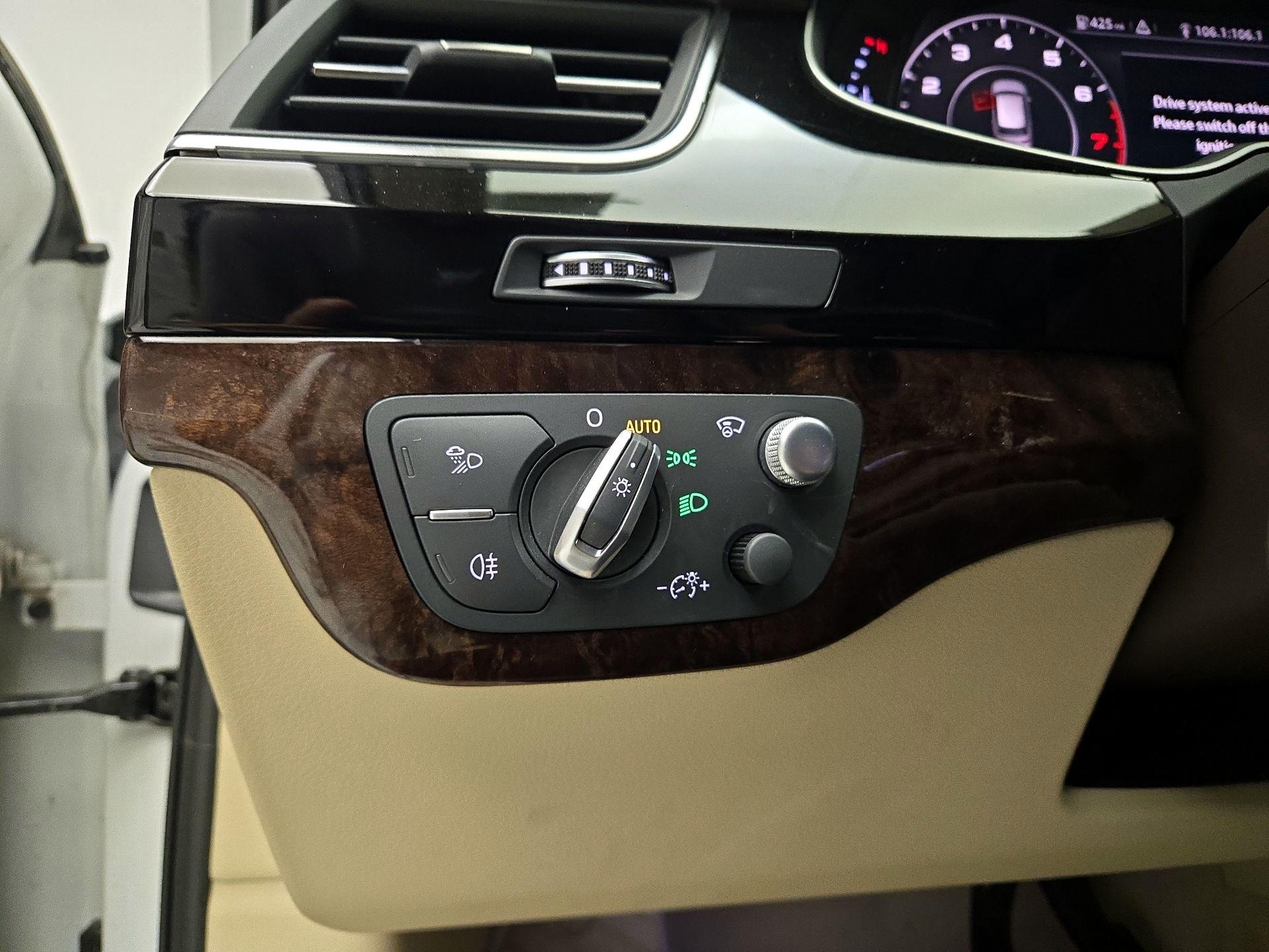 Thumbnail: 2019 Audi Q7 - 13