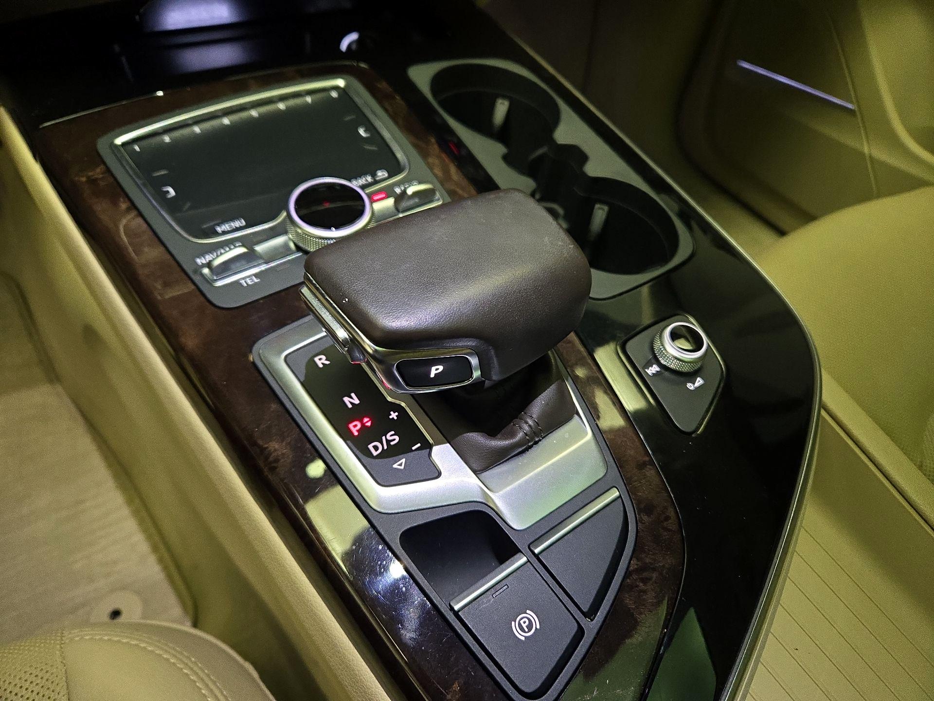 Thumbnail: 2019 Audi Q7 - 18