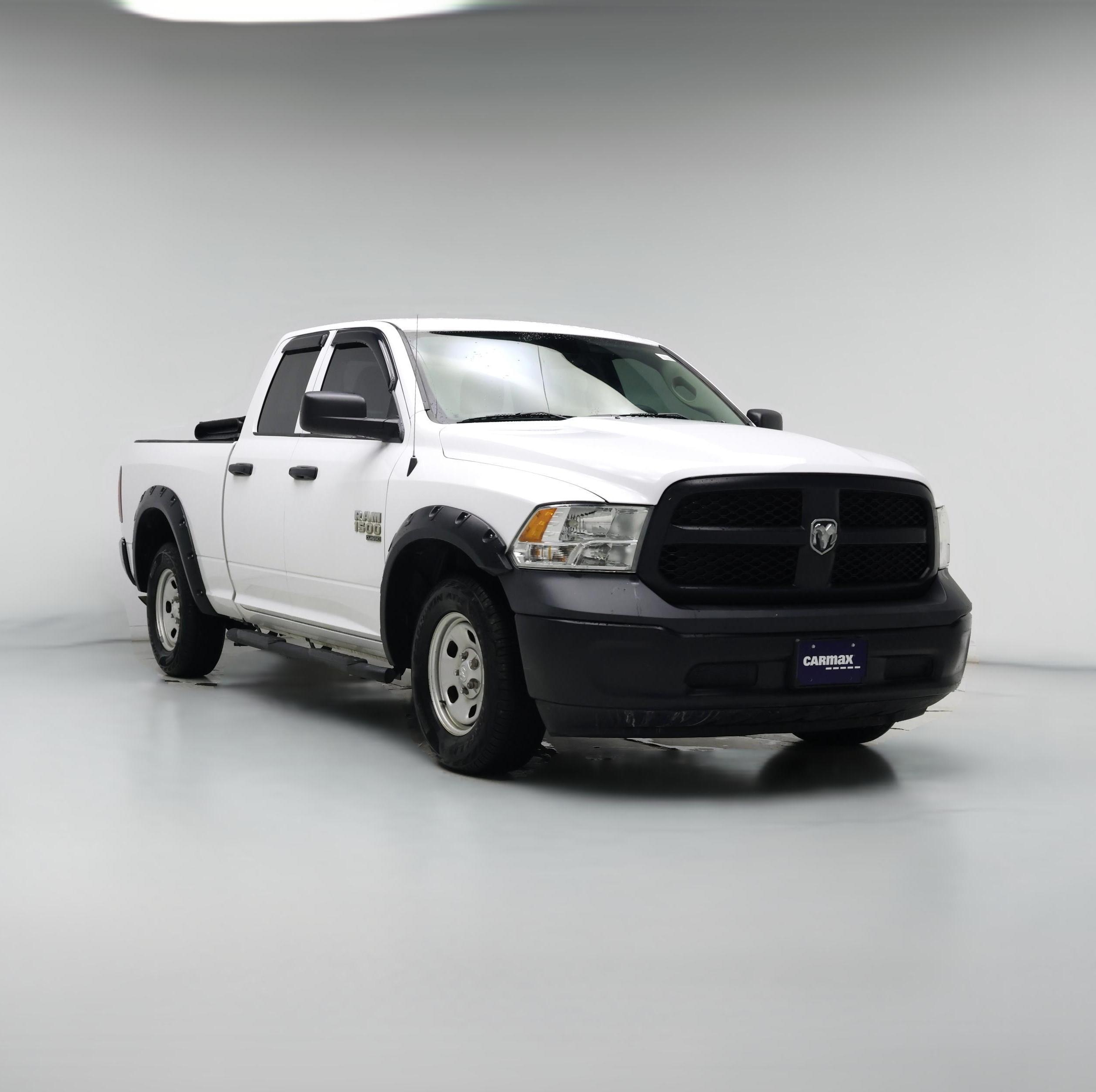 Thumbnail: 2020 RAM 1500 Classic - 1