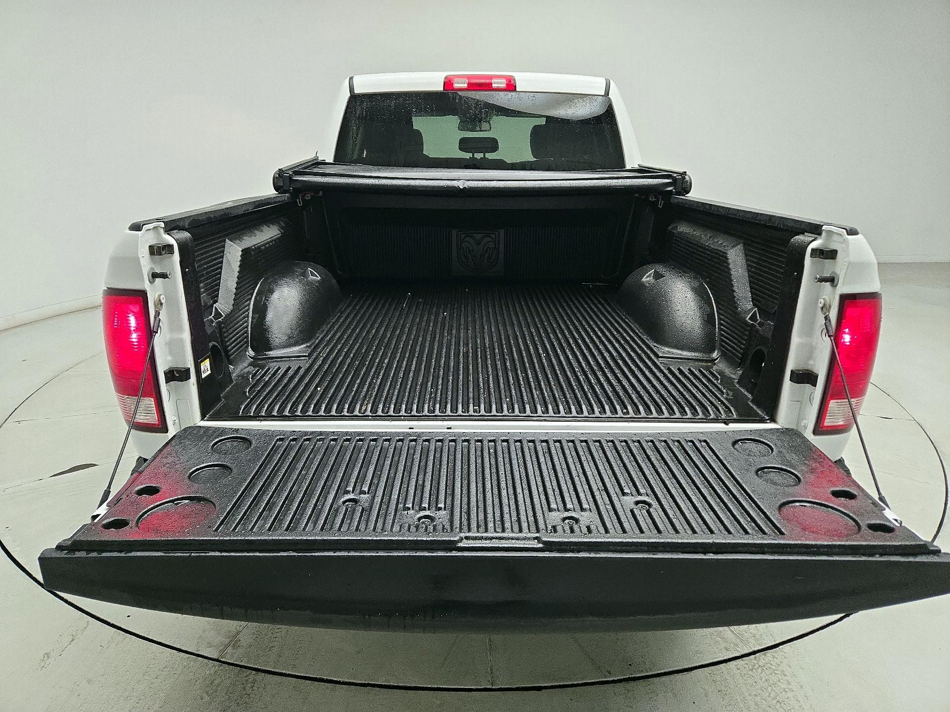 Thumbnail: 2020 RAM 1500 Classic - 19