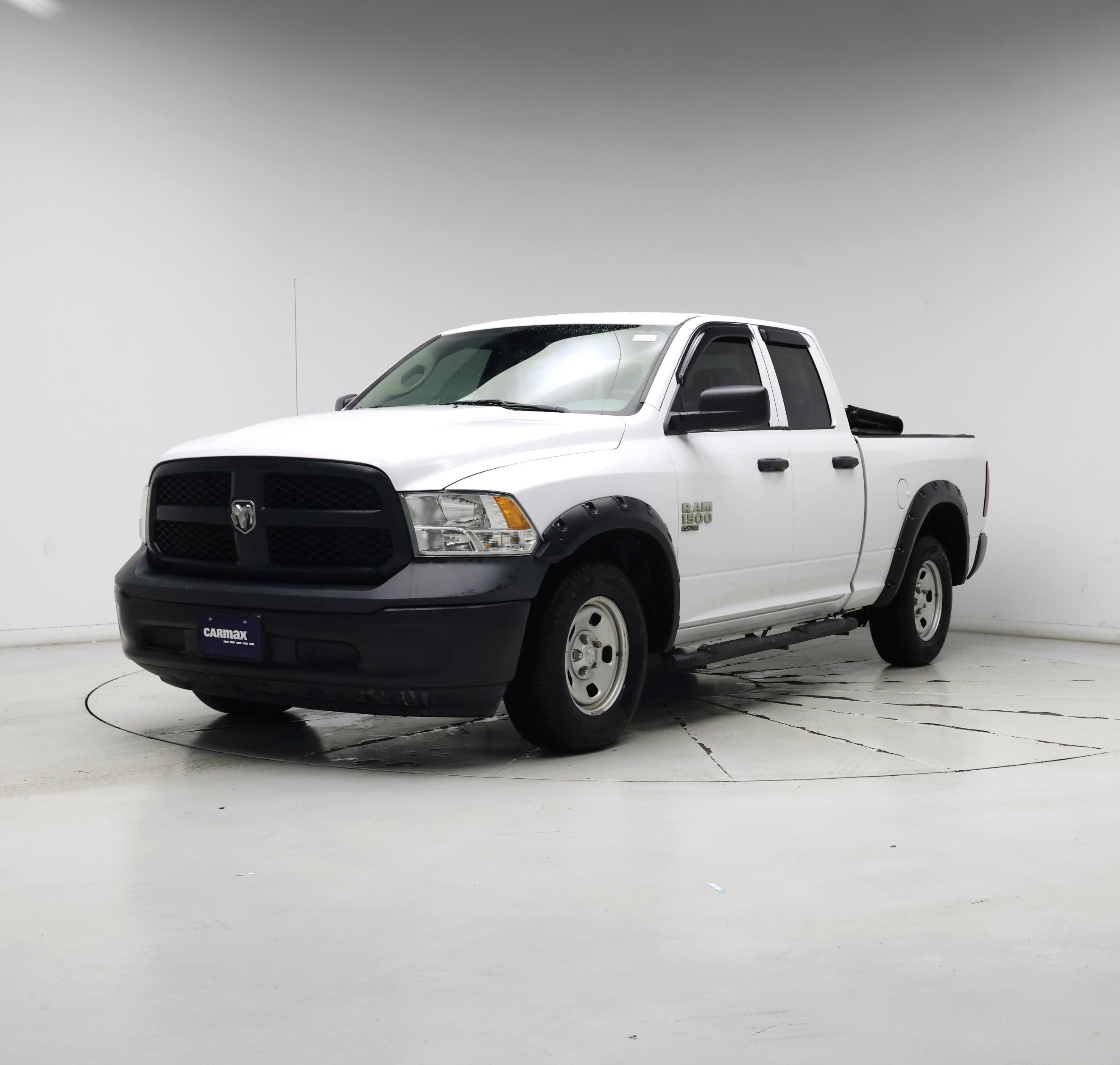 Thumbnail: 2020 RAM 1500 Classic - 4