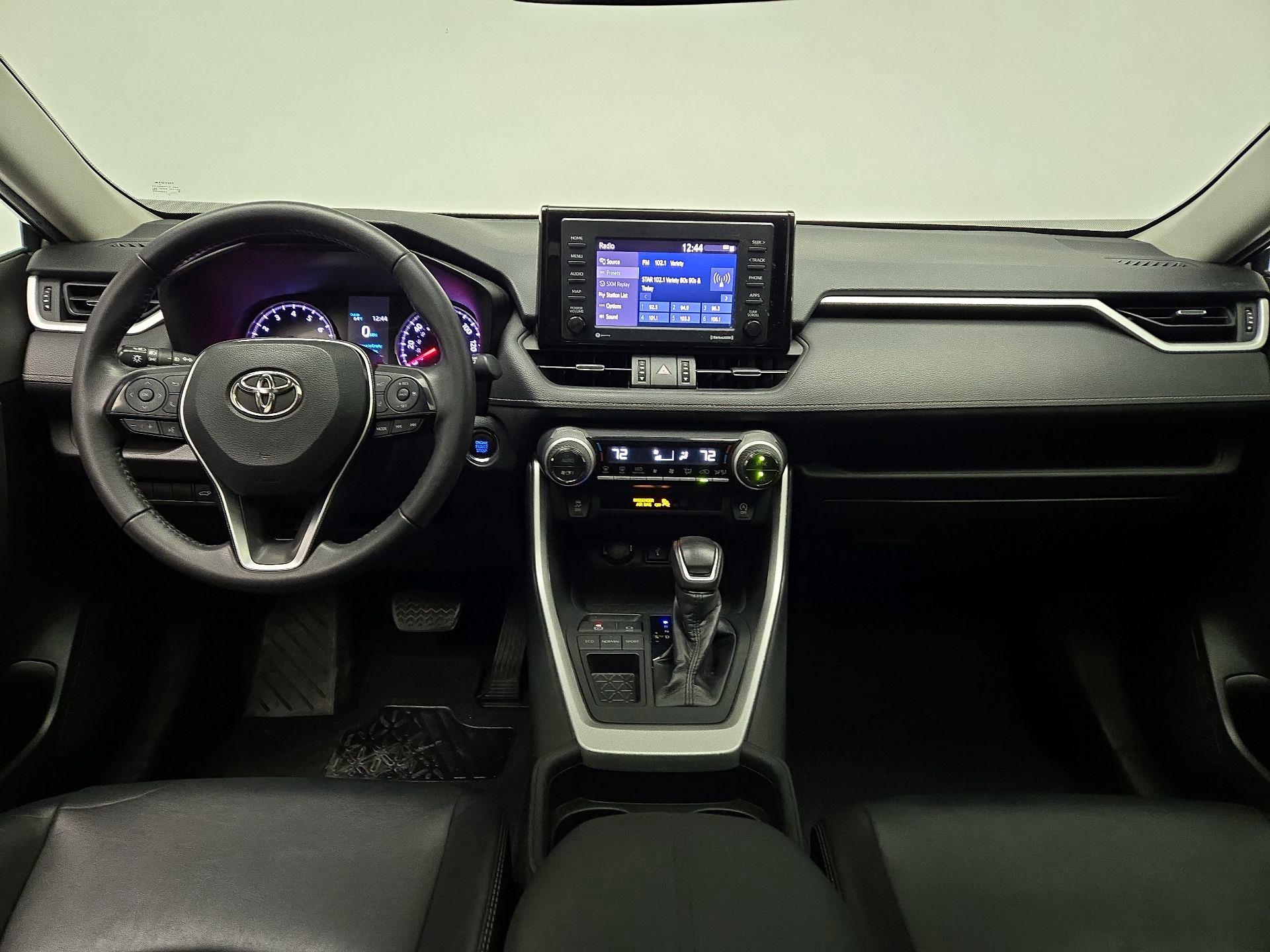 Thumbnail: 2020 Toyota RAV4 - 9