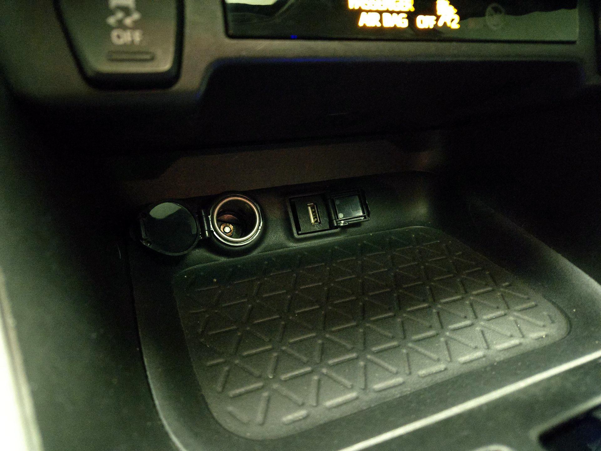 Thumbnail: 2020 Toyota RAV4 - 18