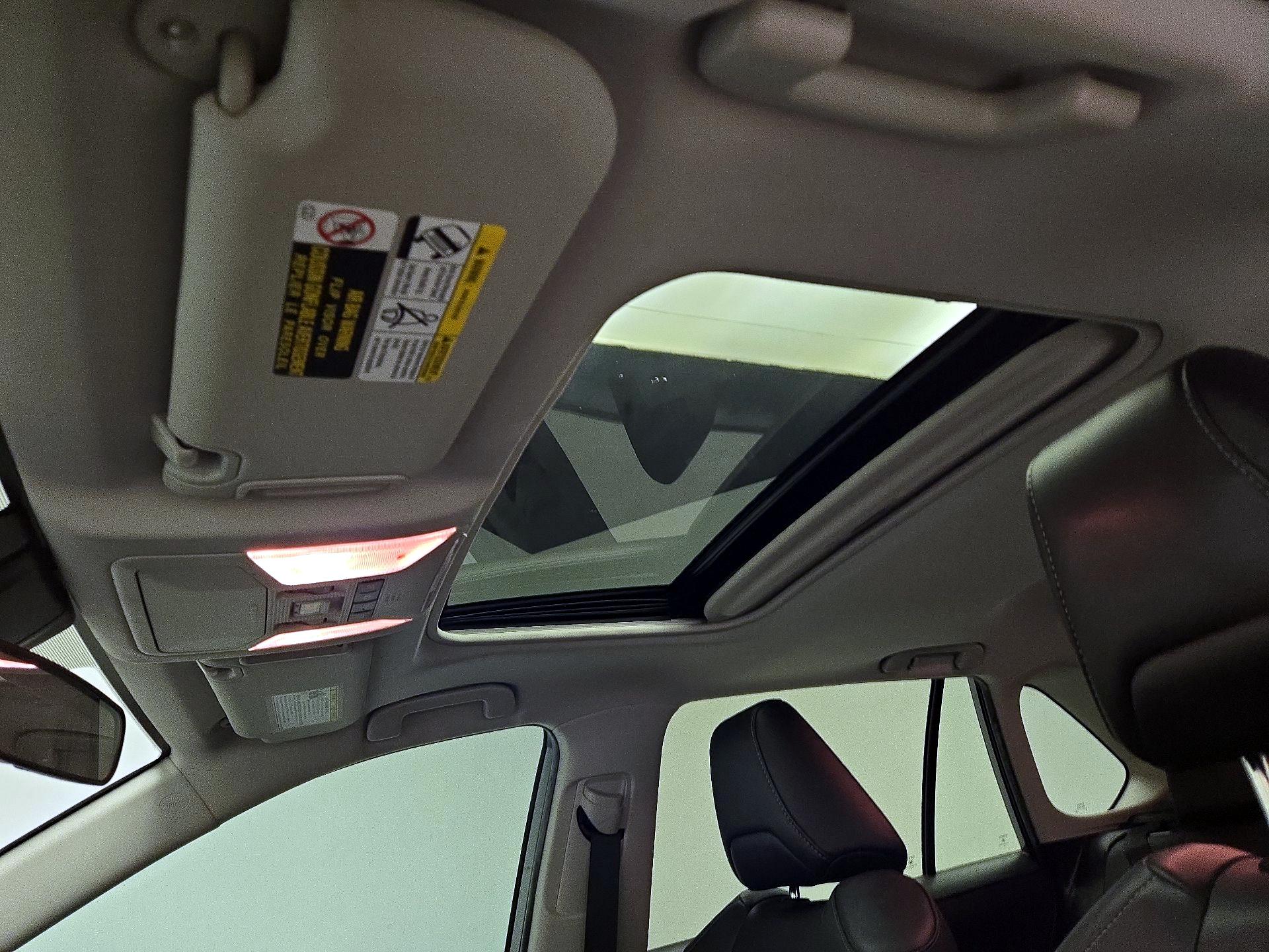 Thumbnail: 2020 Toyota RAV4 - 19