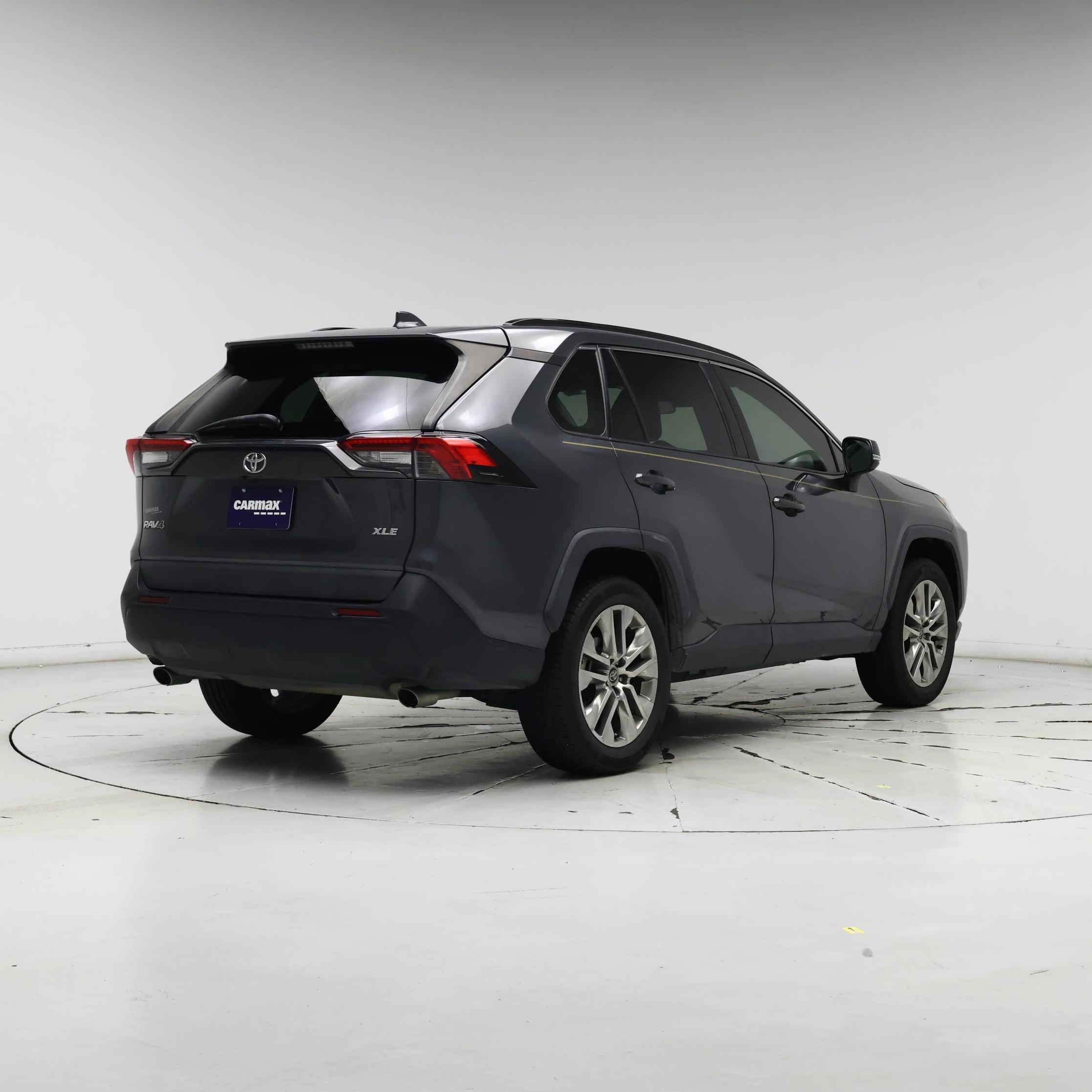 Thumbnail: 2020 Toyota RAV4 - 8
